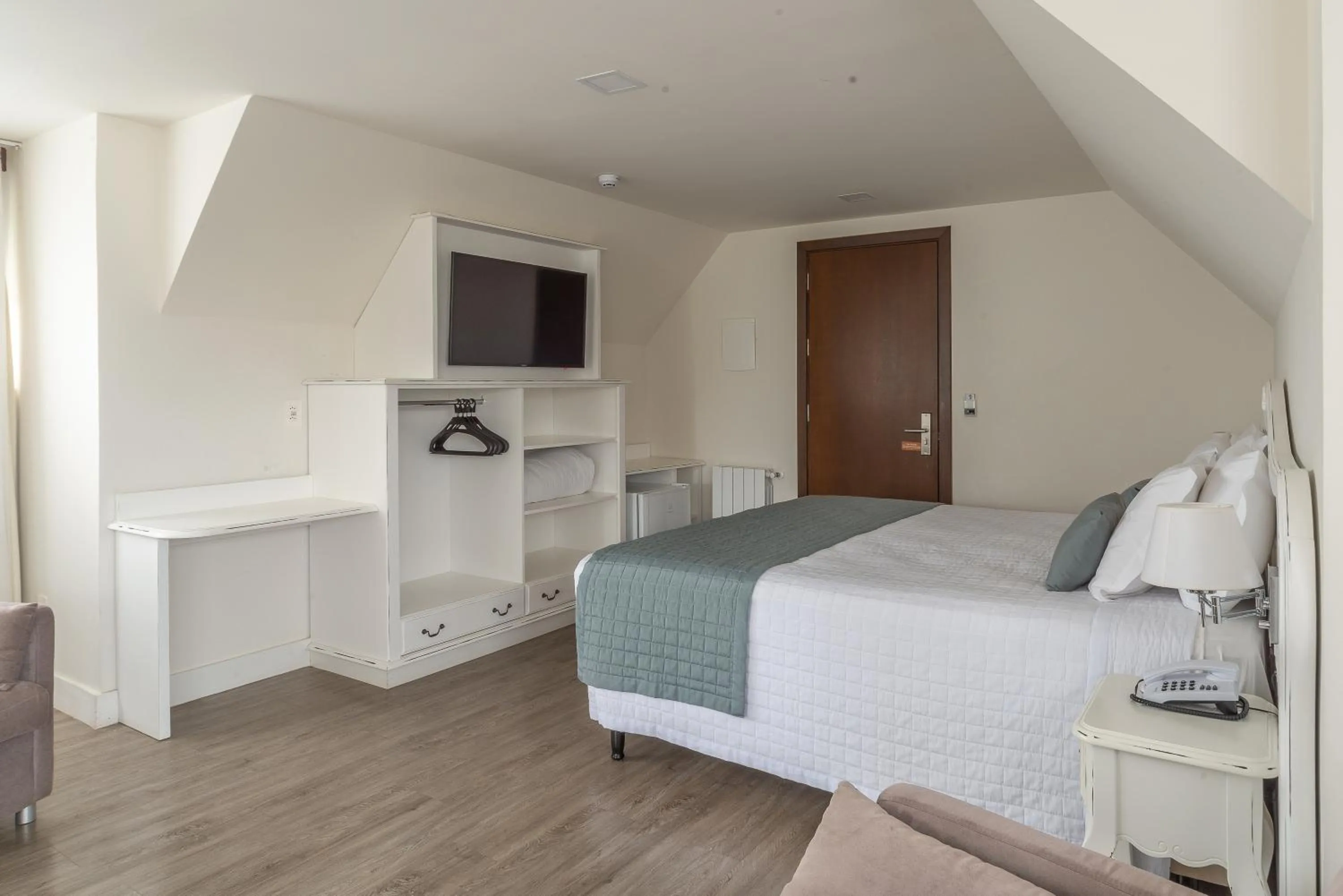 Bed in Hotel Monte Felice Bosque