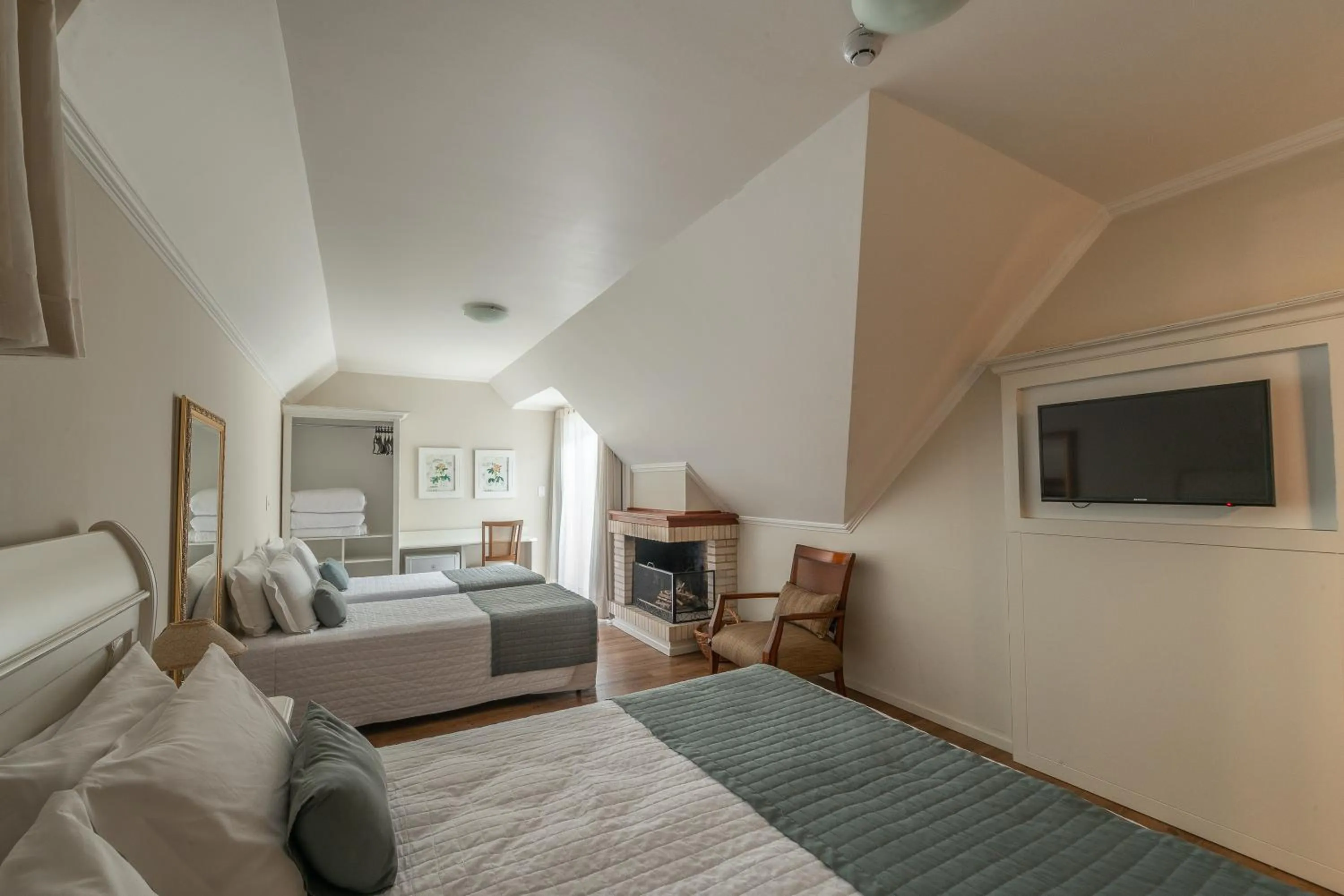 Bed in Hotel Monte Felice Bosque