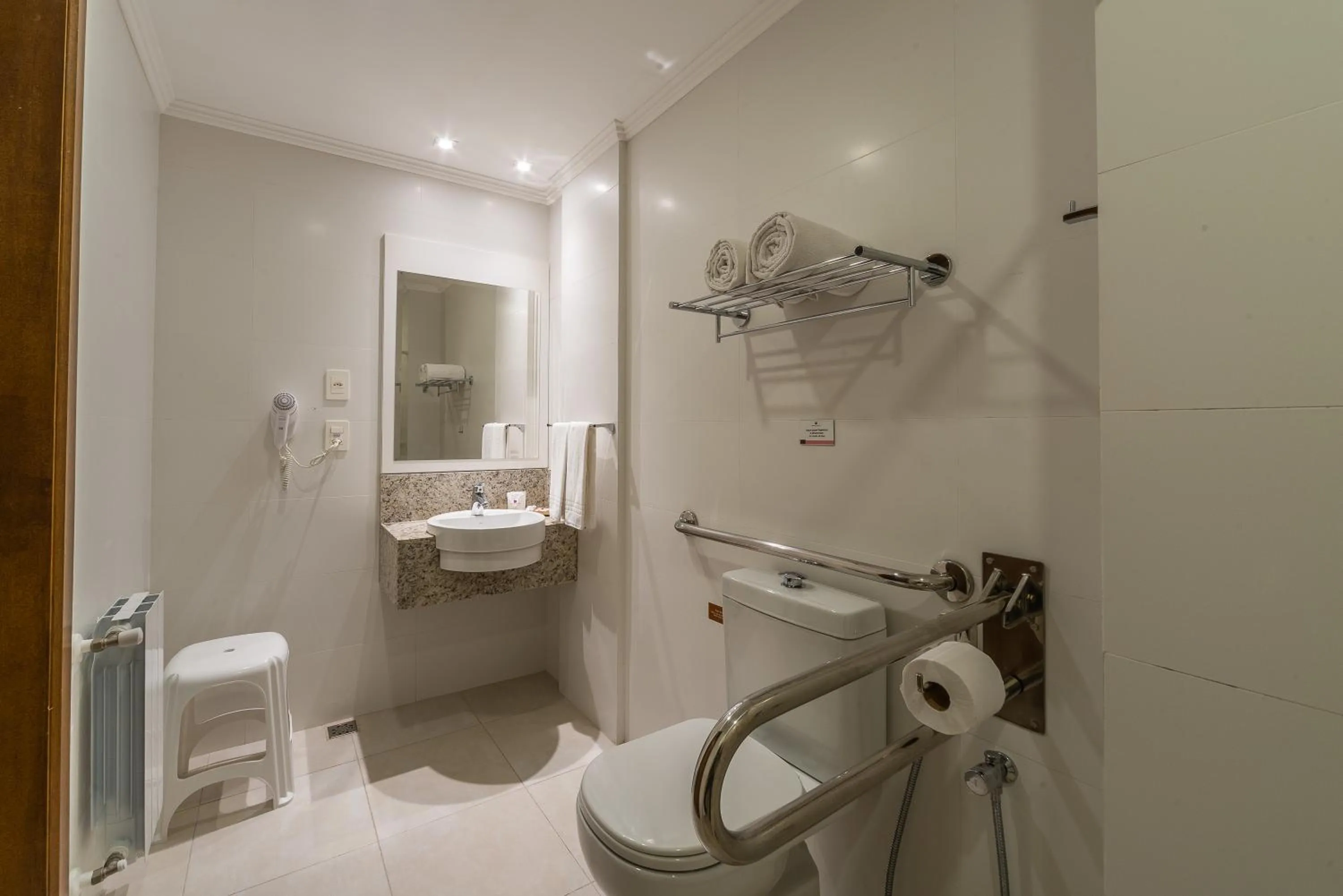 Bathroom in Hotel Monte Felice Bosque