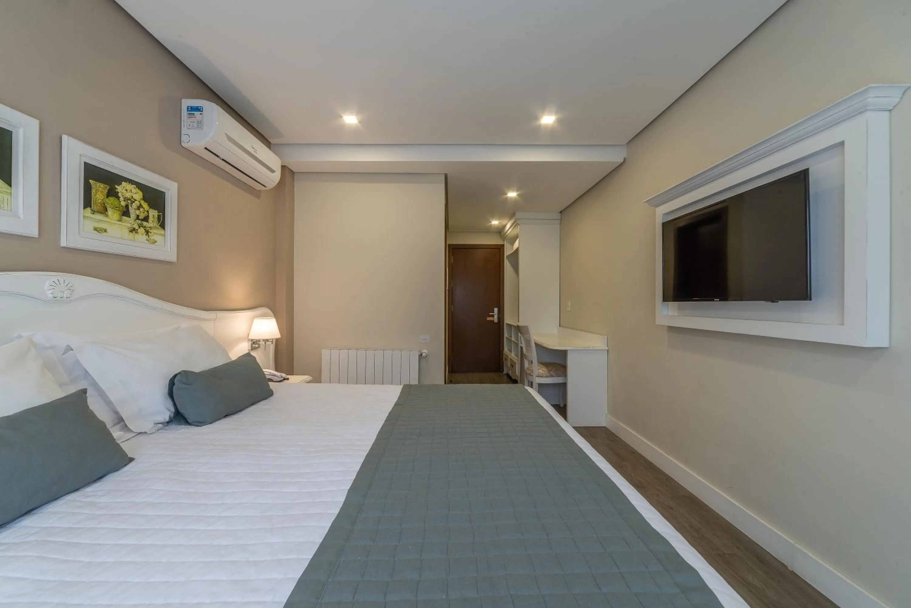 Bed in Hotel Monte Felice Bosque