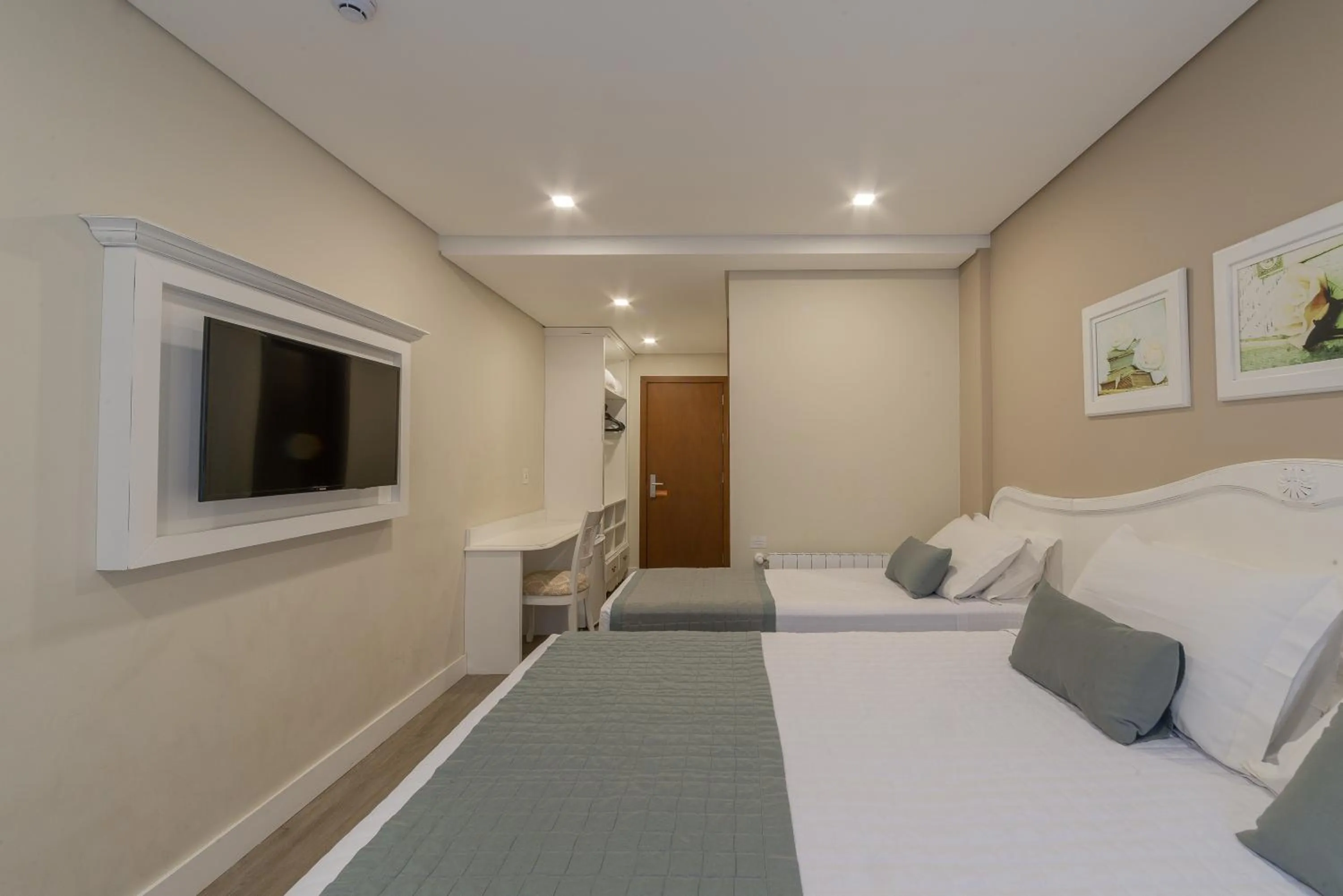 Bed in Hotel Monte Felice Bosque