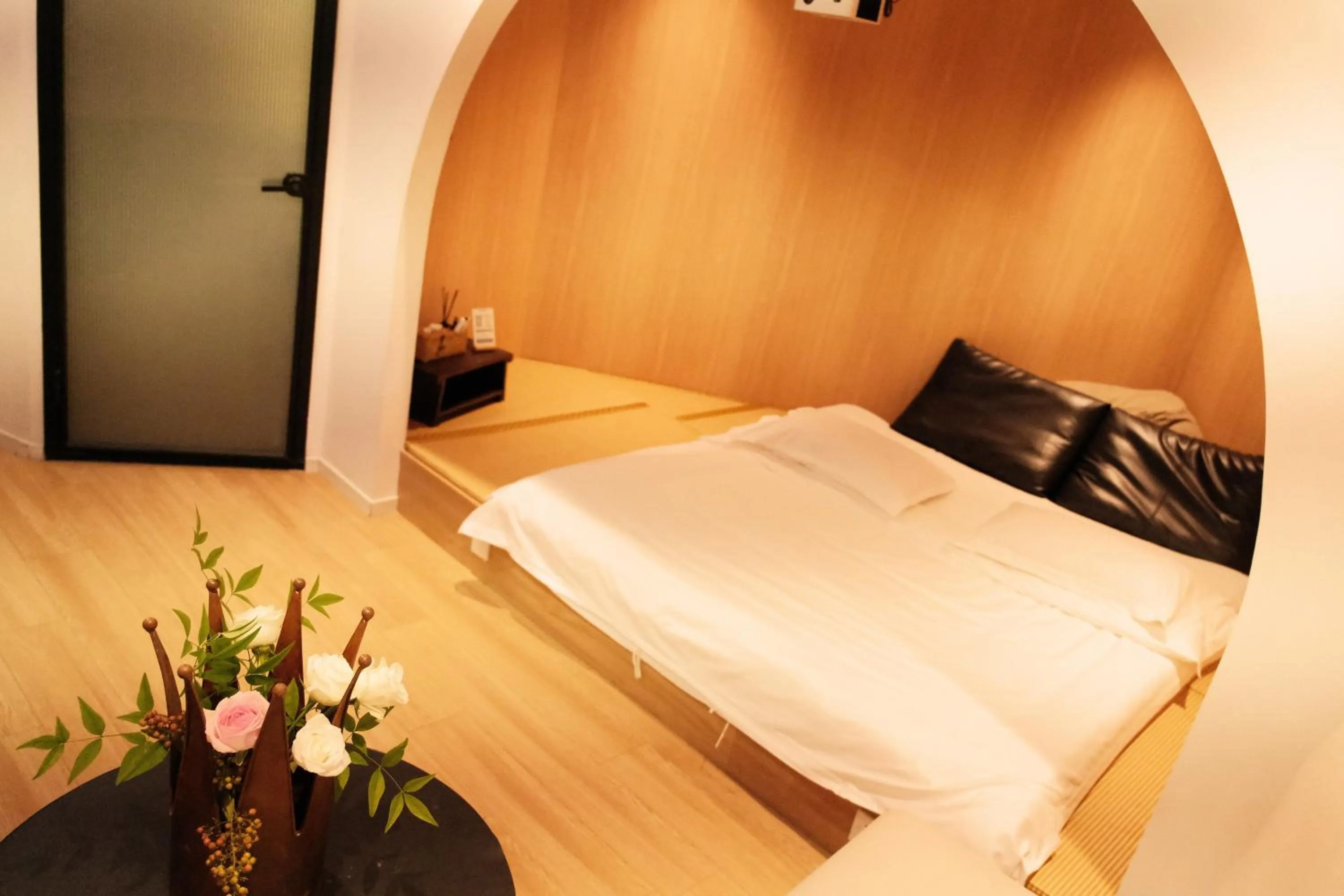 Bedroom, Bed in City Park Hotel