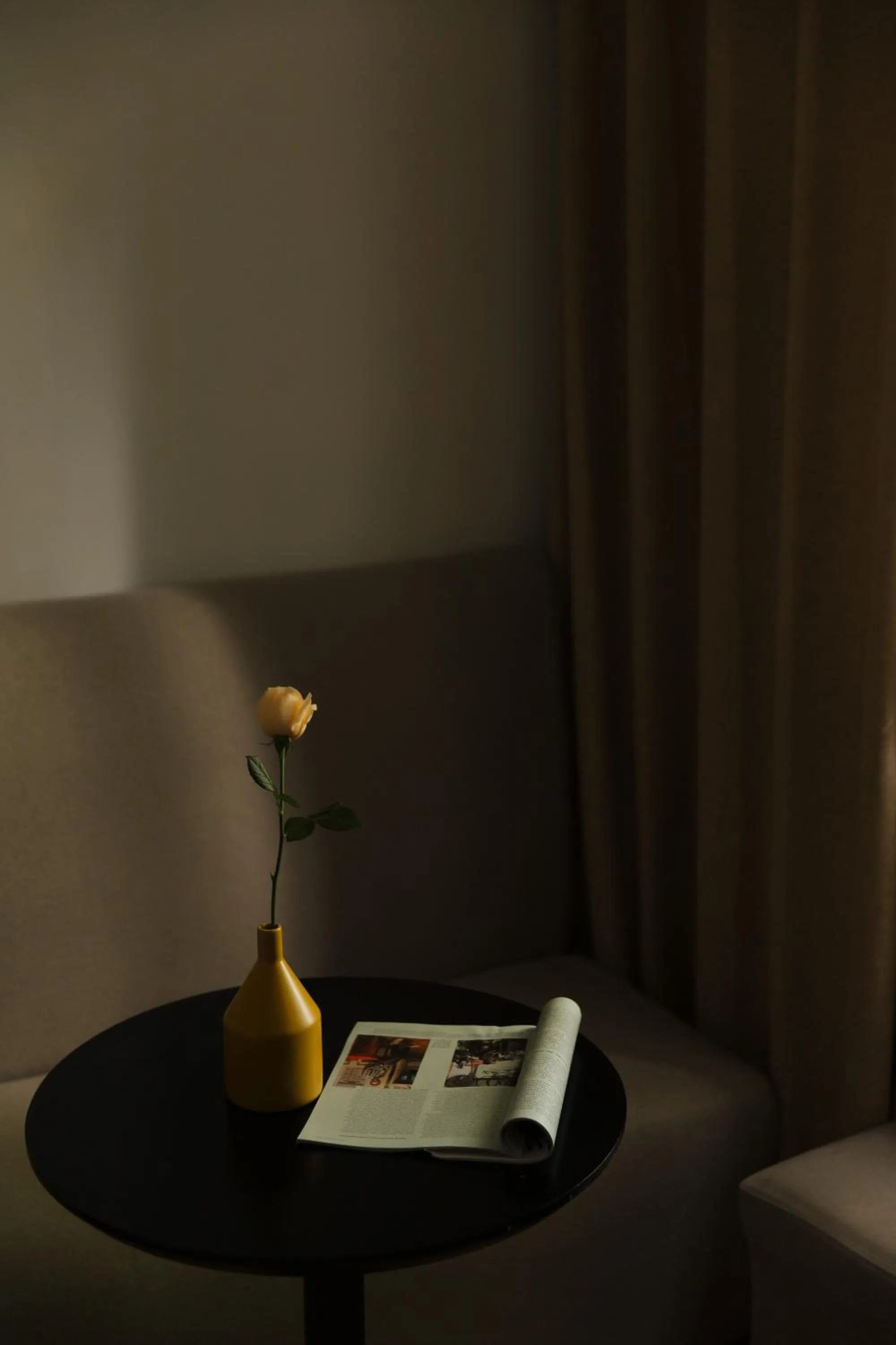 Seating area in City Park Hotel