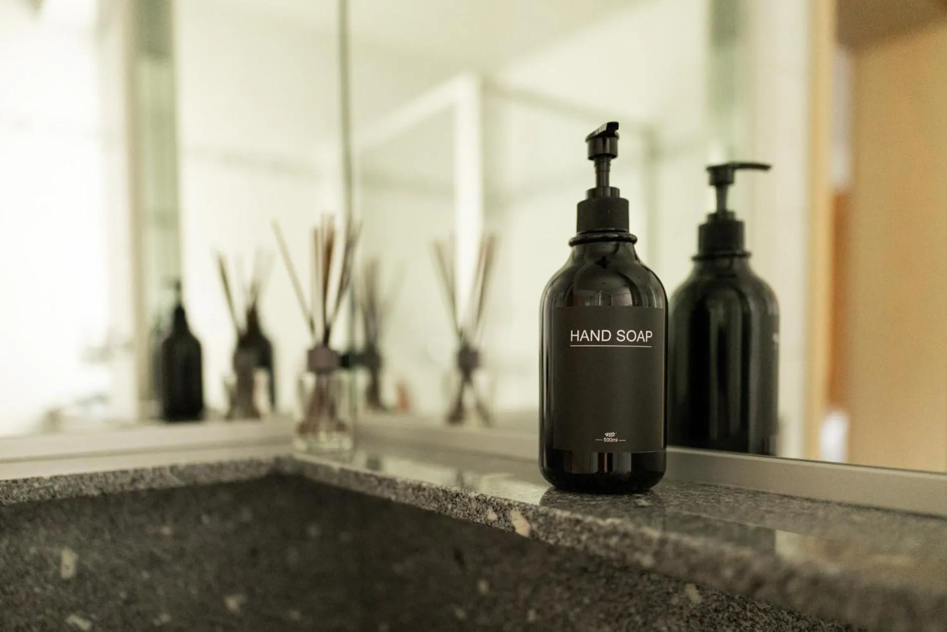 Bathroom in Gasthof zum goldenen Schiff - Historisches Hotel mit Frühstück & Self-Check-in