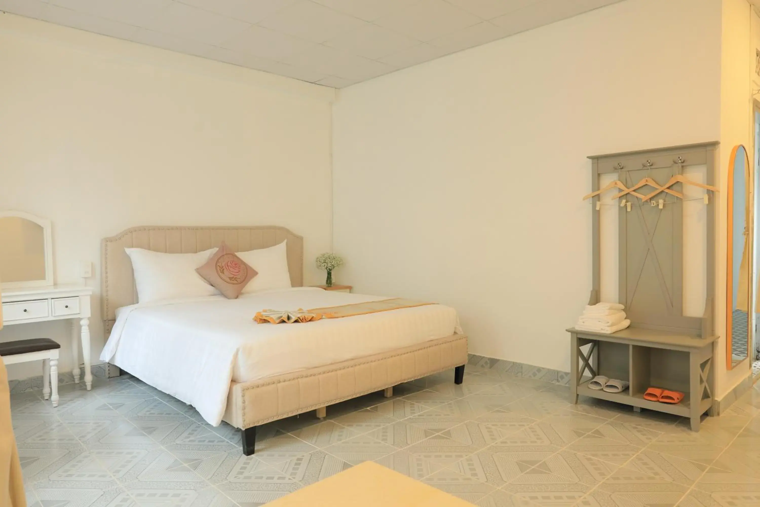 Deluxe Double Room - single occupancy in LA VIE EN ROSE 2 Hotel Deluxe Double Room - single occupancy in LA VIE EN ROSE 2 Hotel