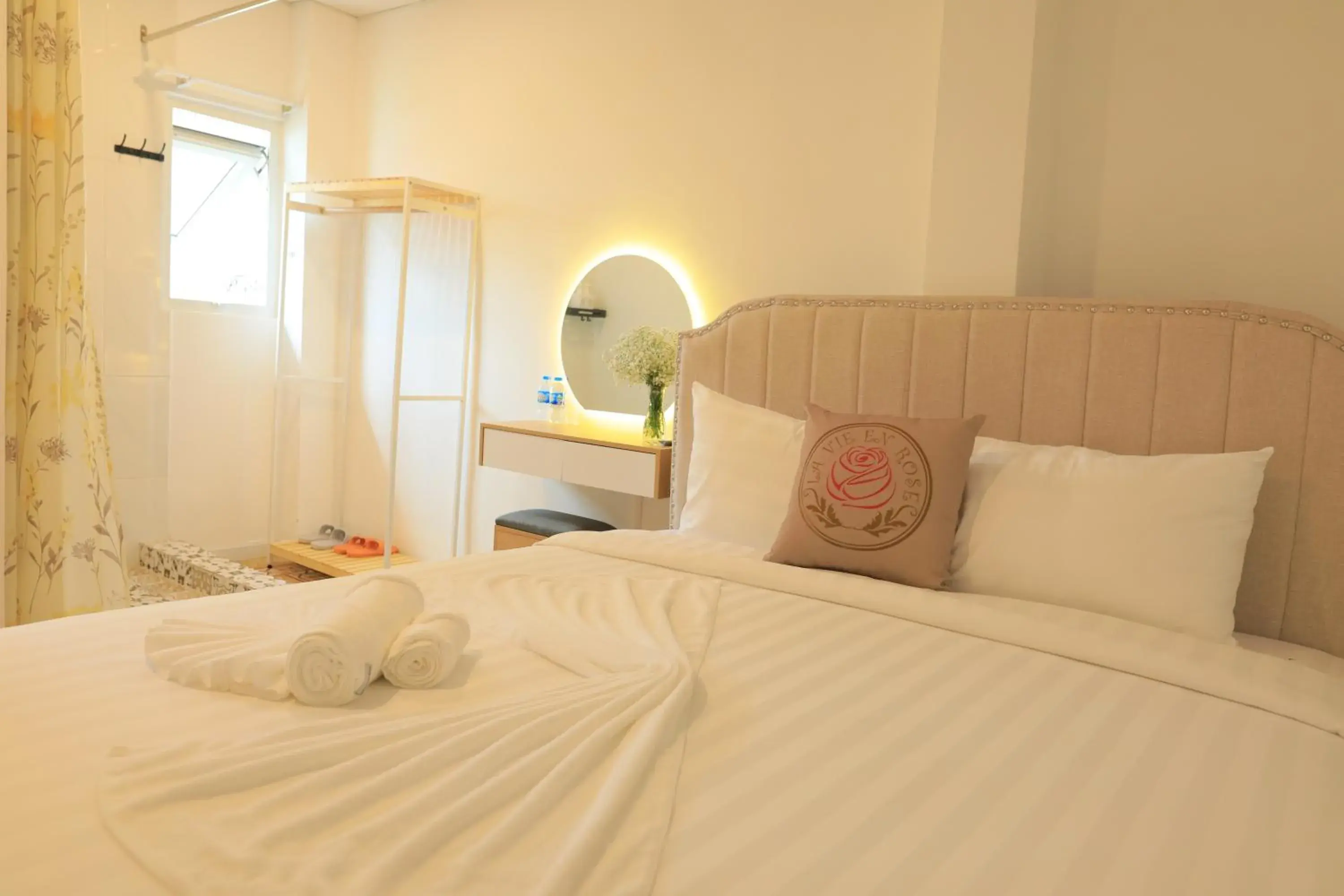 Standard Double Room - single occupancy in LA VIE EN ROSE 2 Hotel Standard Double Room - single occupancy in LA VIE EN ROSE 2 Hotel