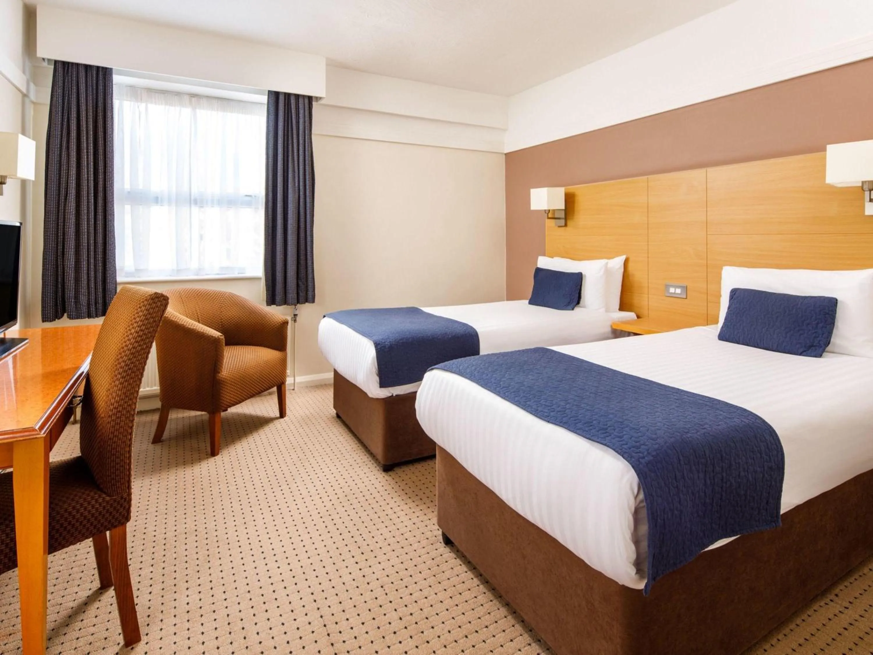 Bedroom, Bed in Mercure Bolton Georgian House Hotel