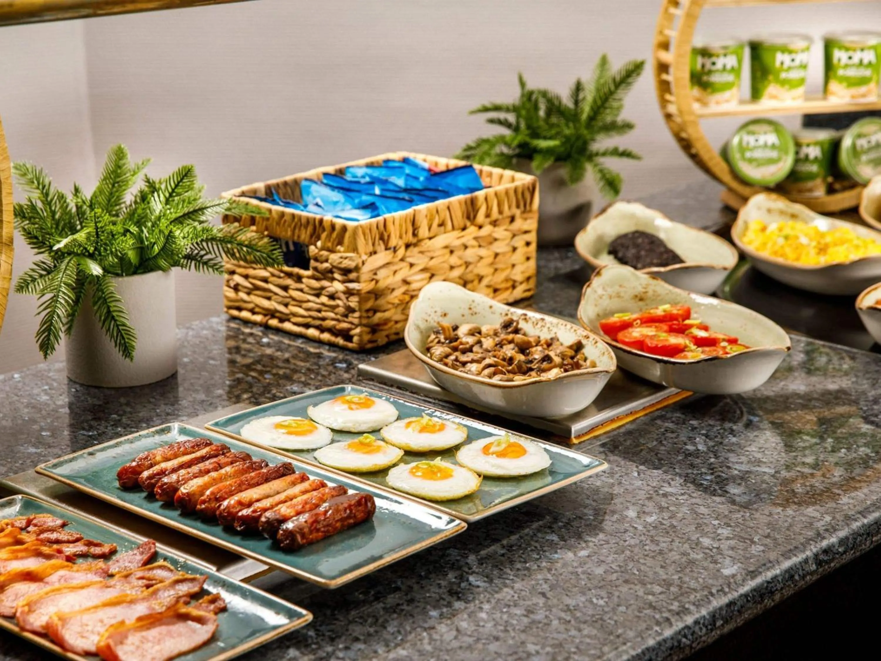 Breakfast in Mercure Bolton Georgian House Hotel