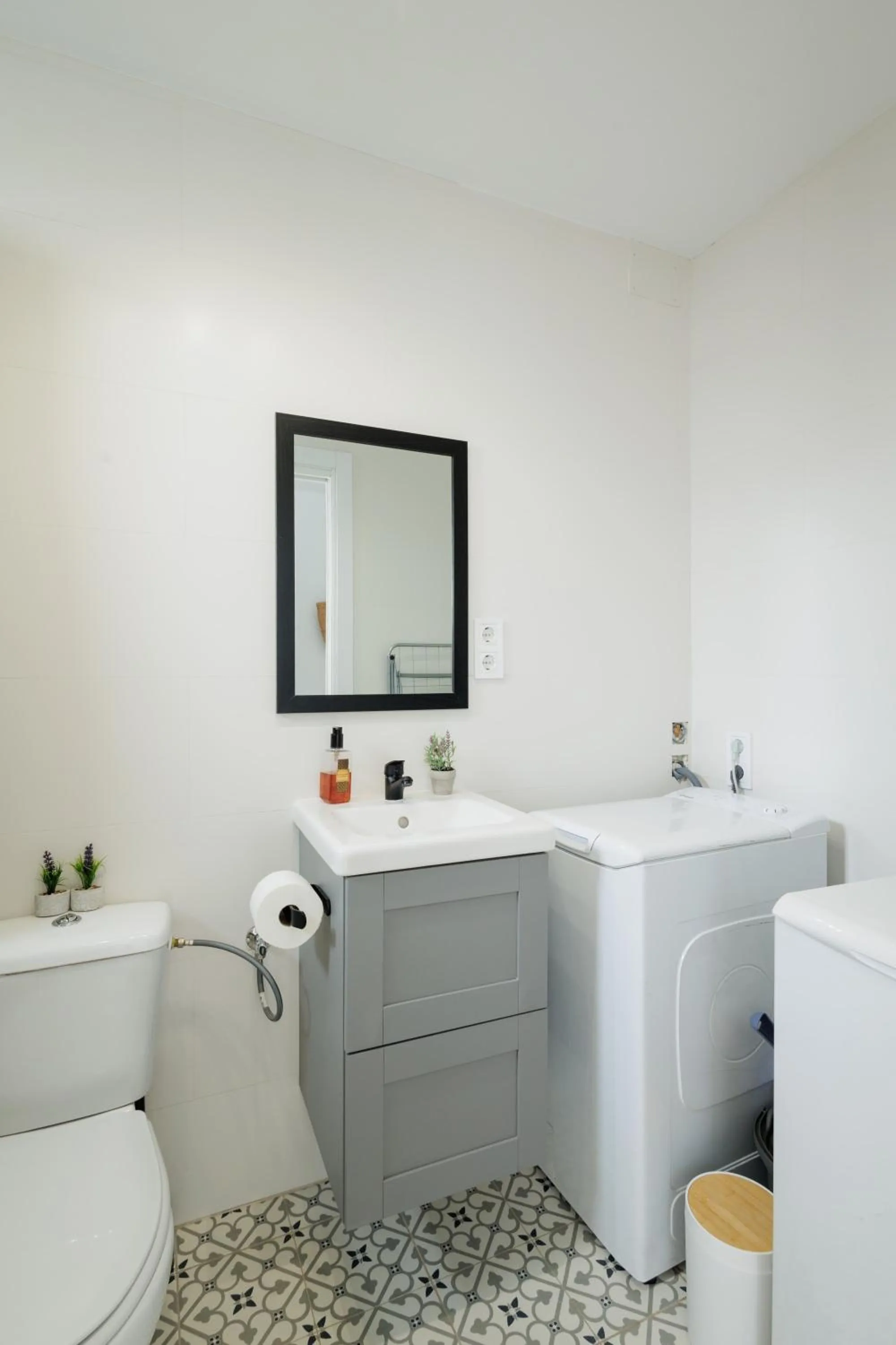 washing machine in Apartament a Sant Celoni, Montseny, Barcelona