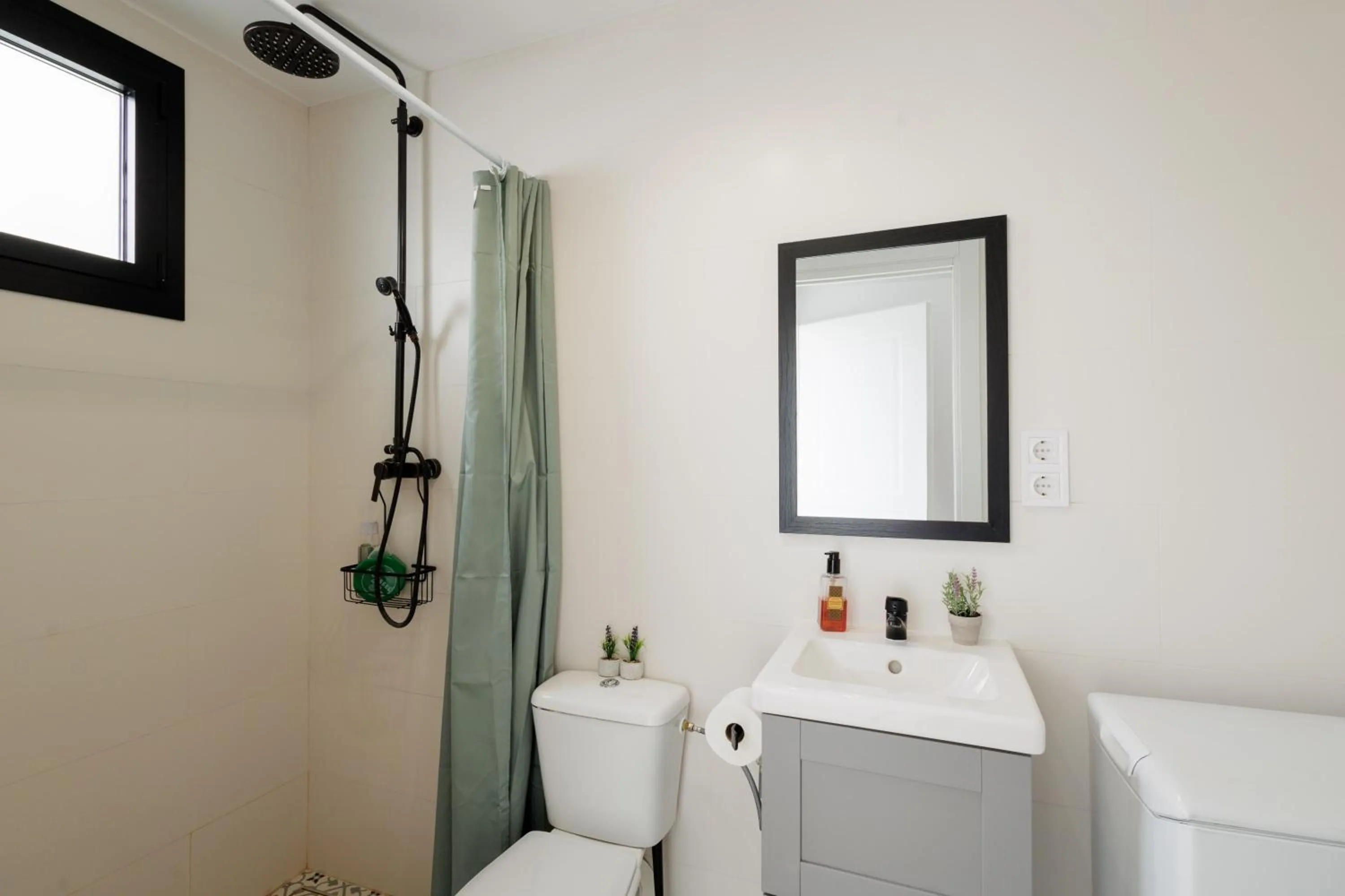 Shower in Apartament a Sant Celoni, Montseny, Barcelona