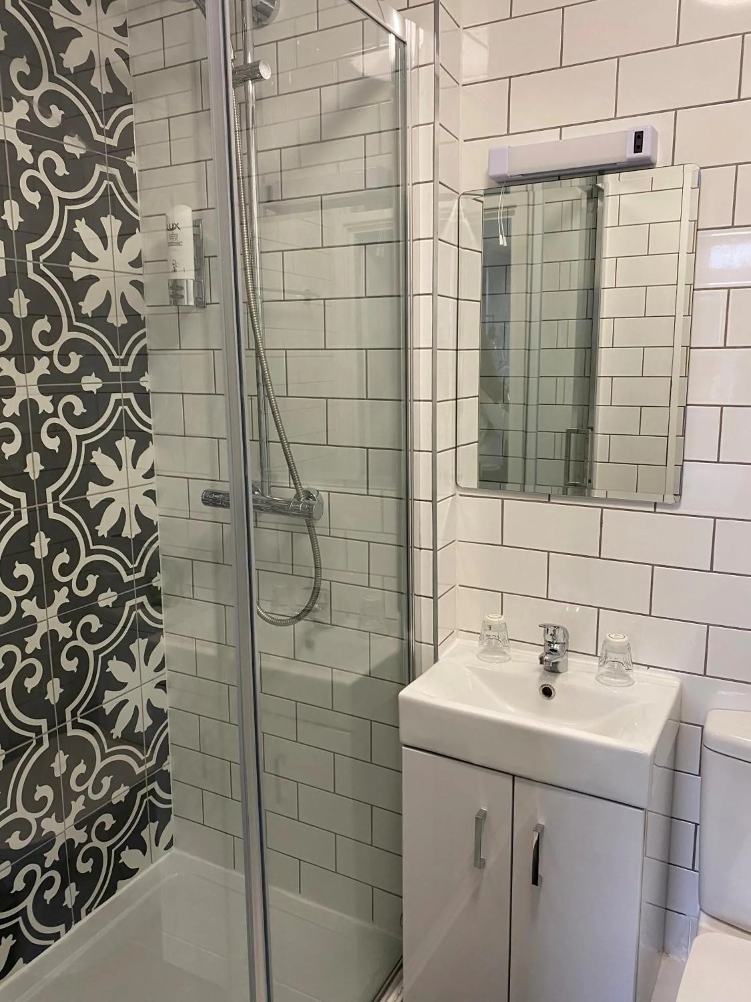 Shower in Whites Hotel