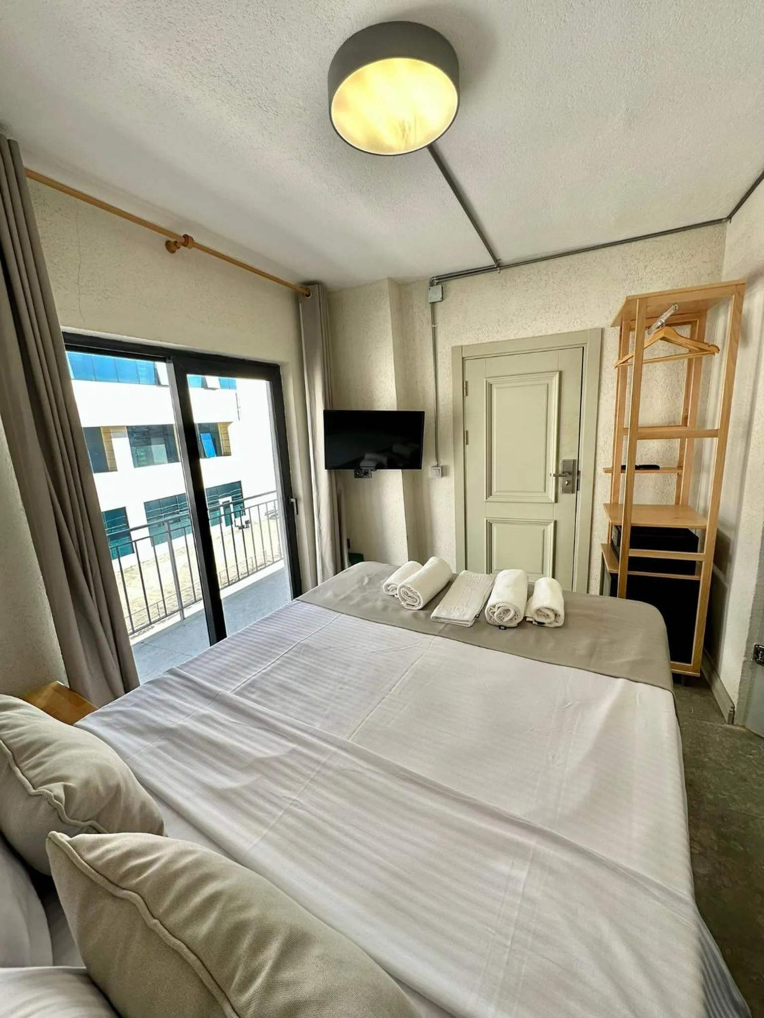 Bed in Elegance House Hotel