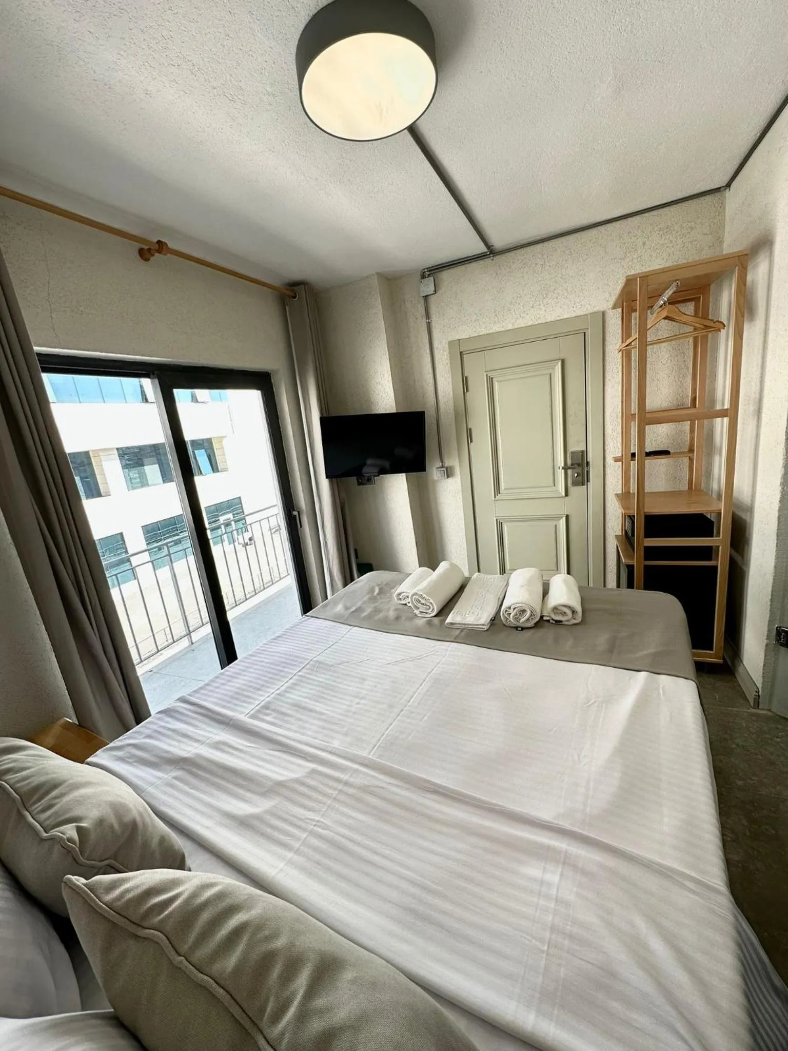 Bed in Elegance House Hotel