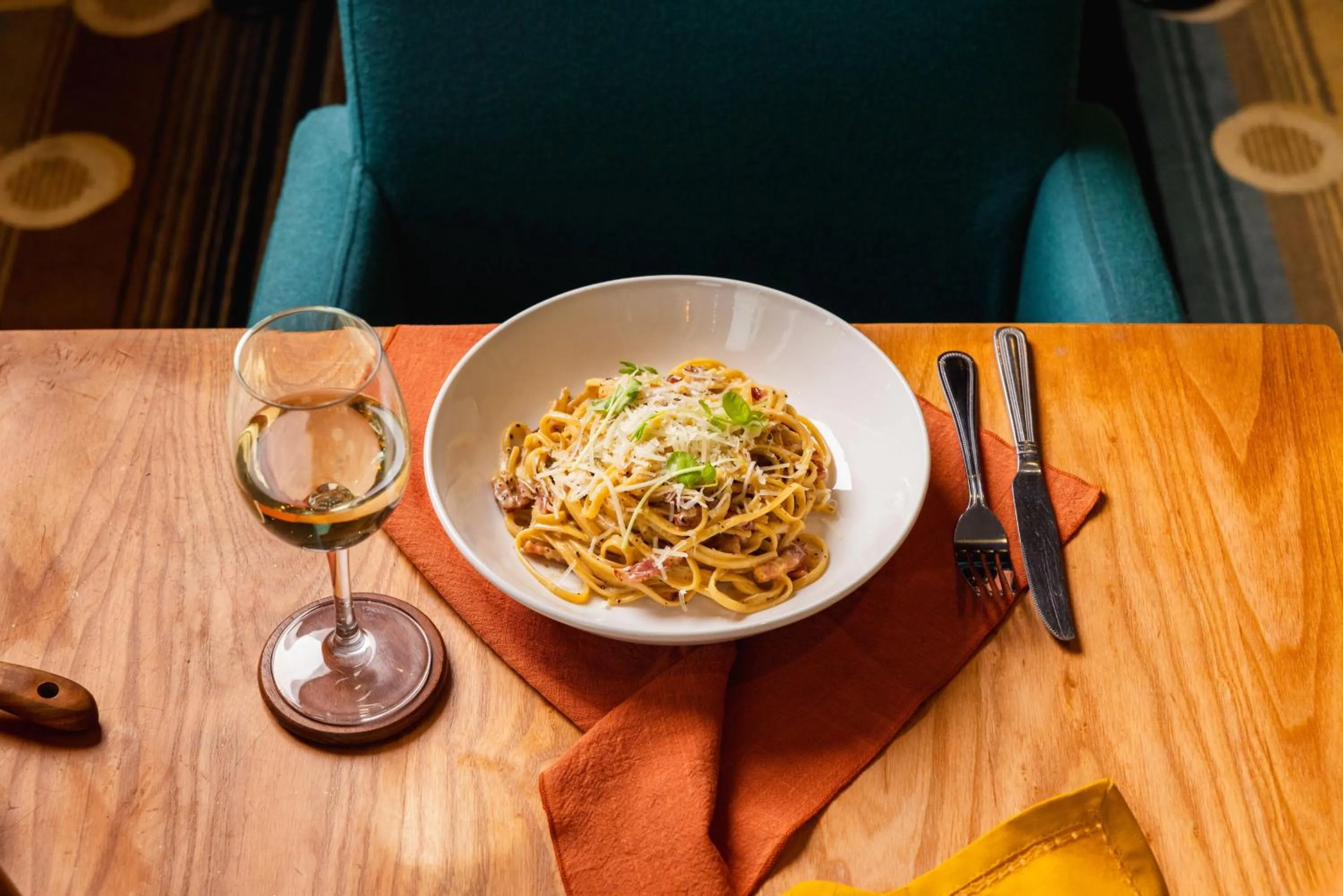 Restaurant/places to eat in Holiday Inn Newcastle-Jesmond by IHG