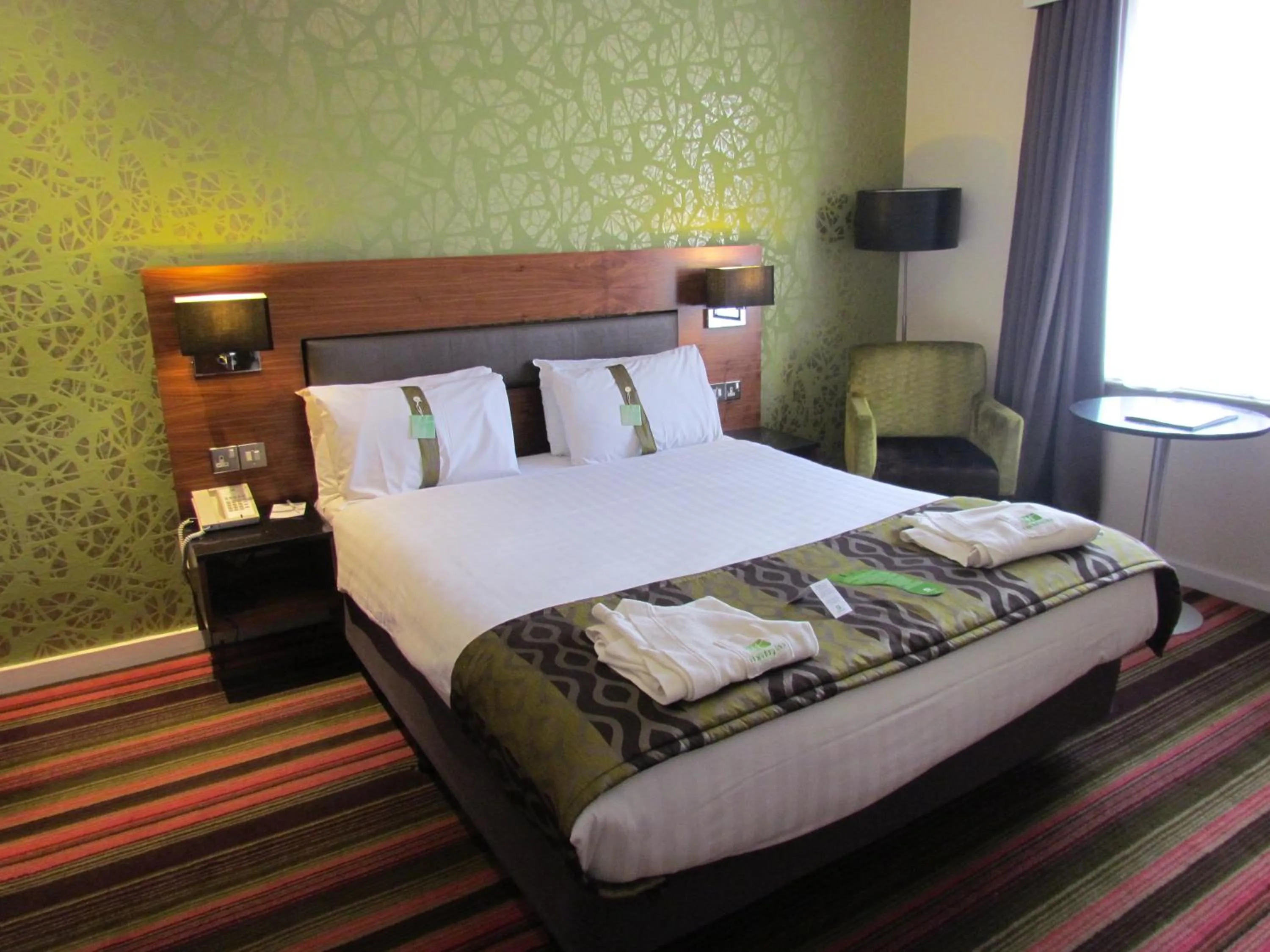 Photo of the whole room, Bed in Holiday Inn Newcastle-Jesmond by IHG