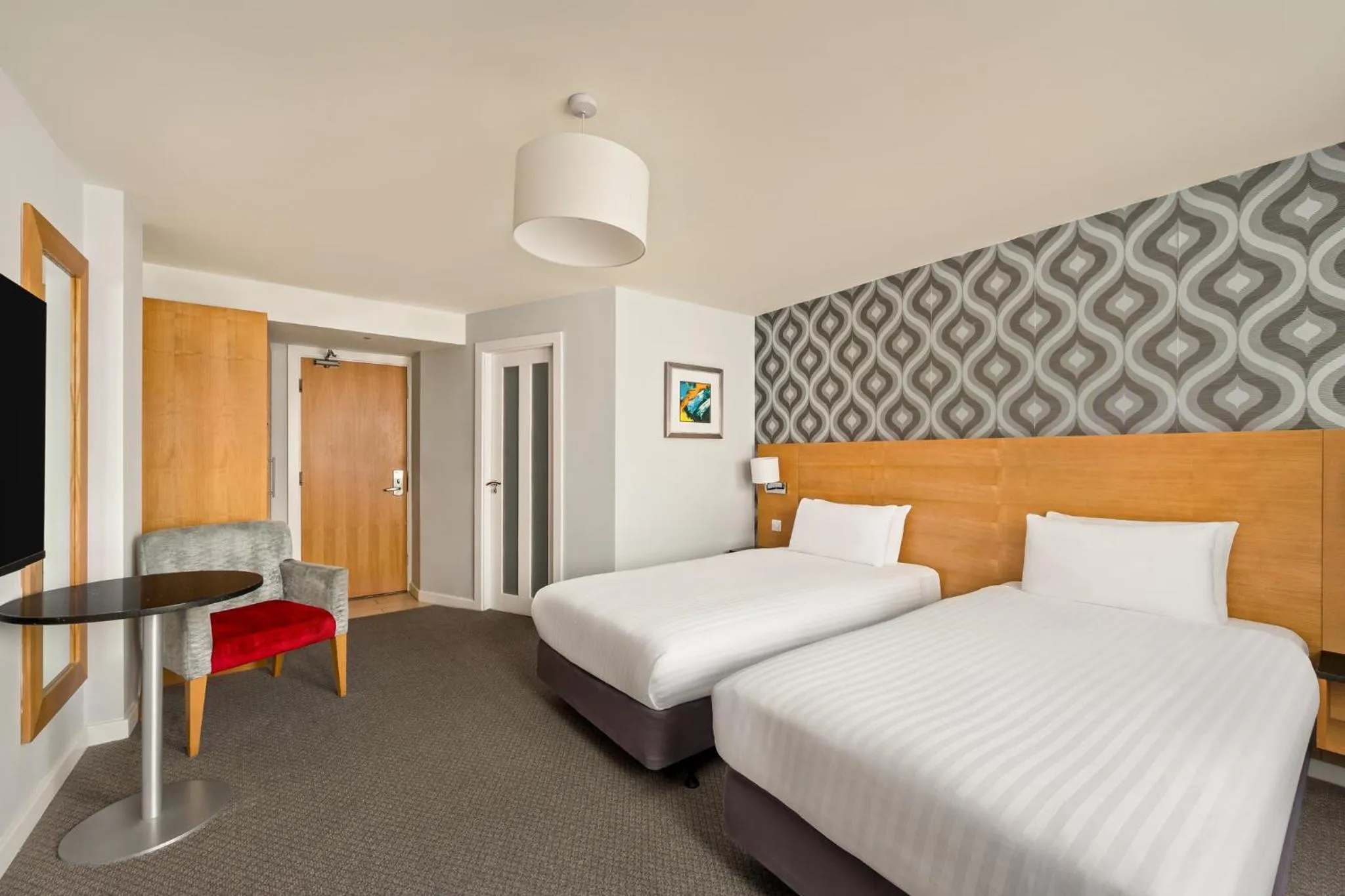 Photo of the whole room, Bed in Holiday Inn Newcastle-Jesmond by IHG