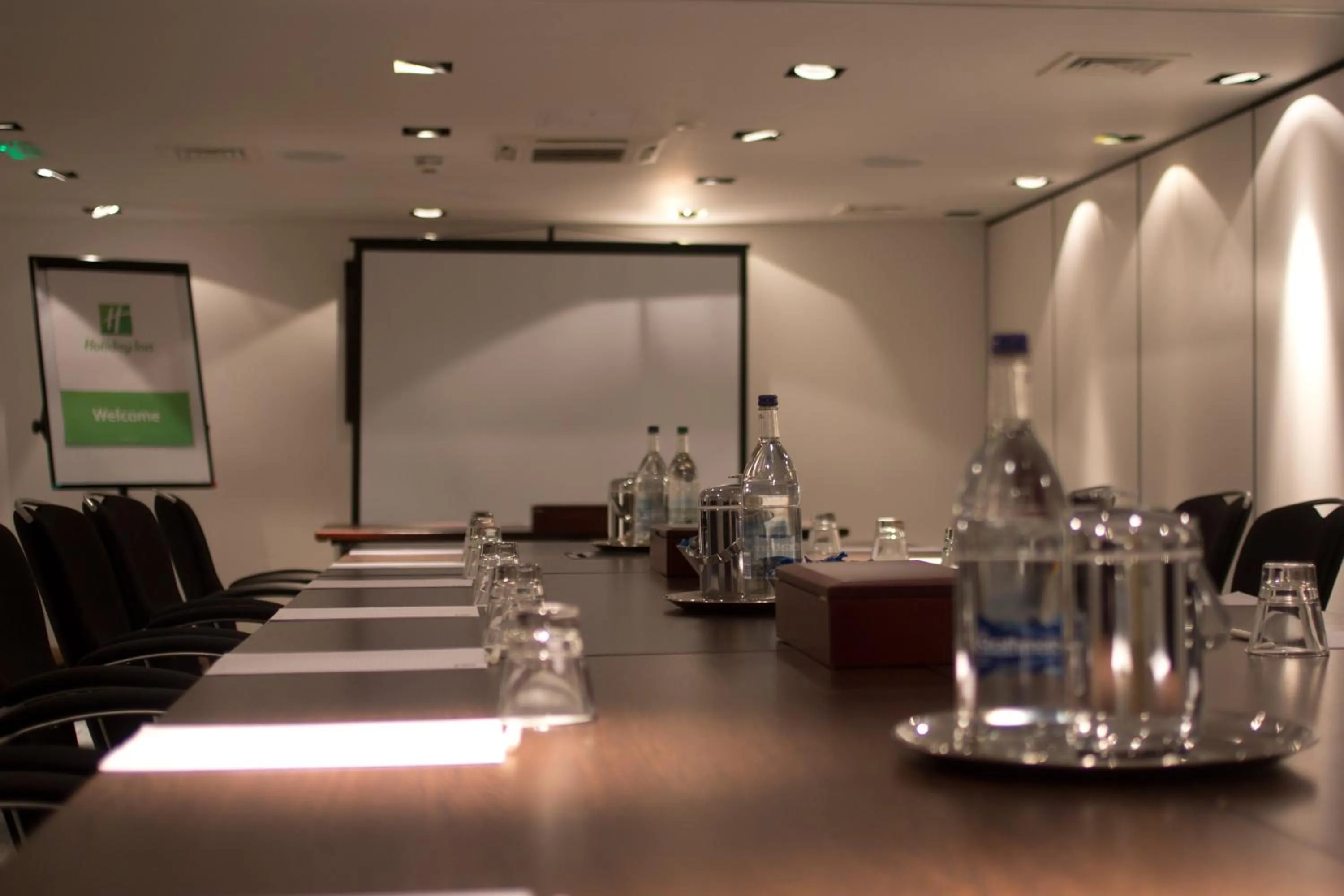Meeting/conference room in Holiday Inn Newcastle-Jesmond by IHG