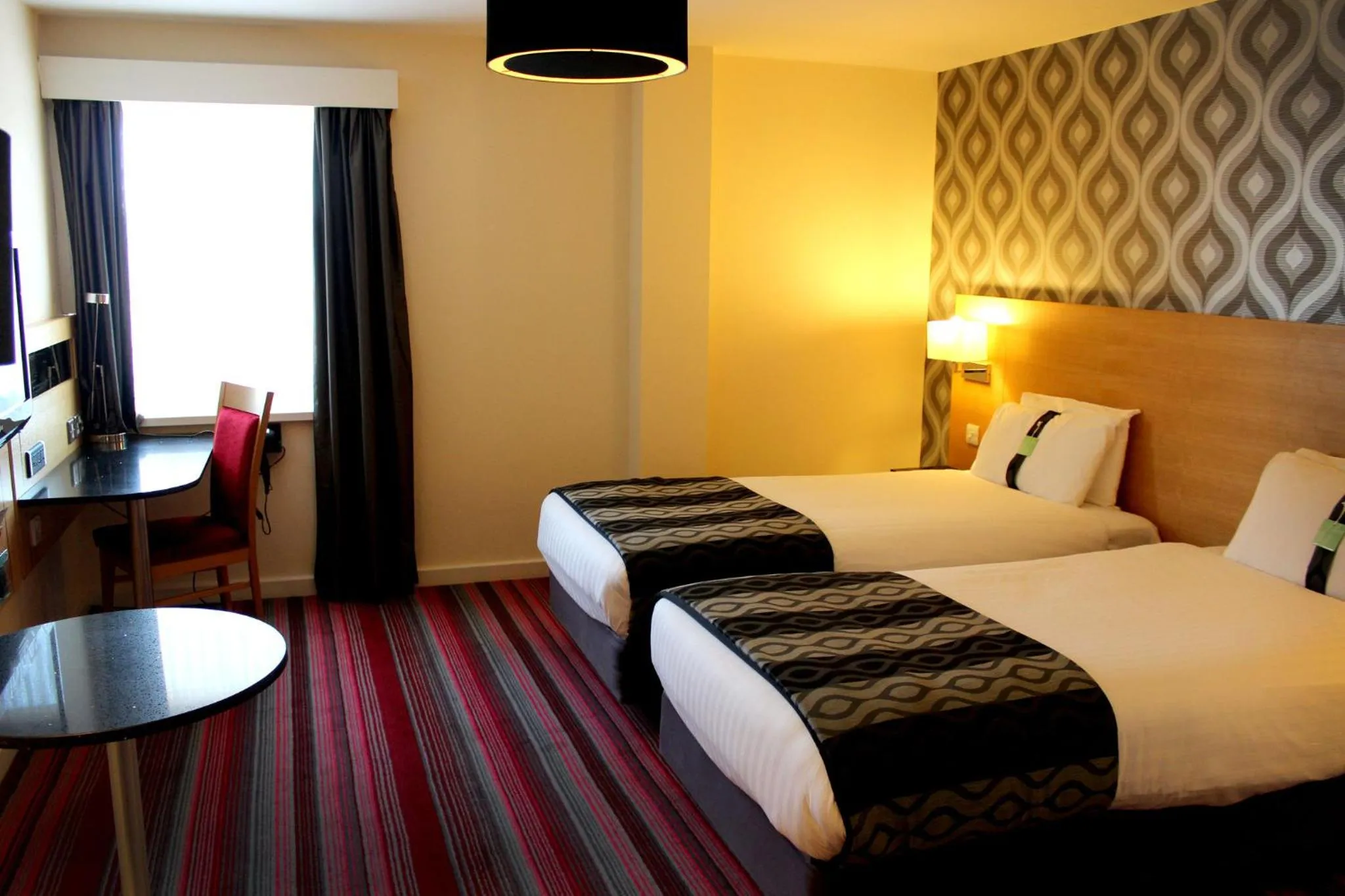 Photo of the whole room, Bed in Holiday Inn Newcastle-Jesmond by IHG