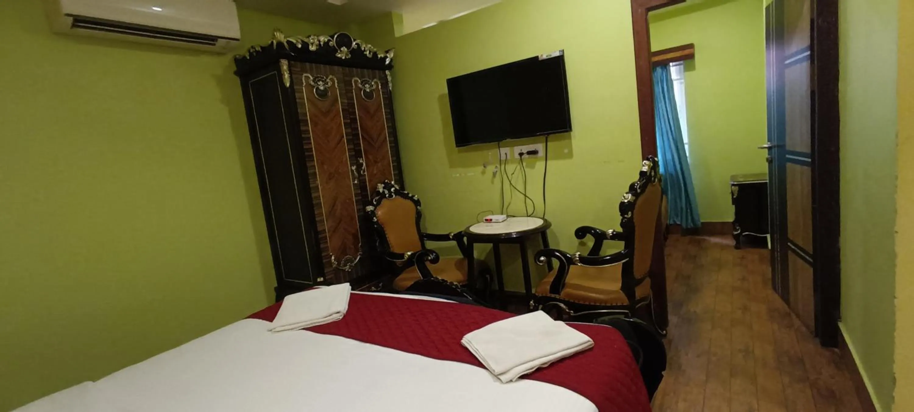 Bed in N k Grand Days