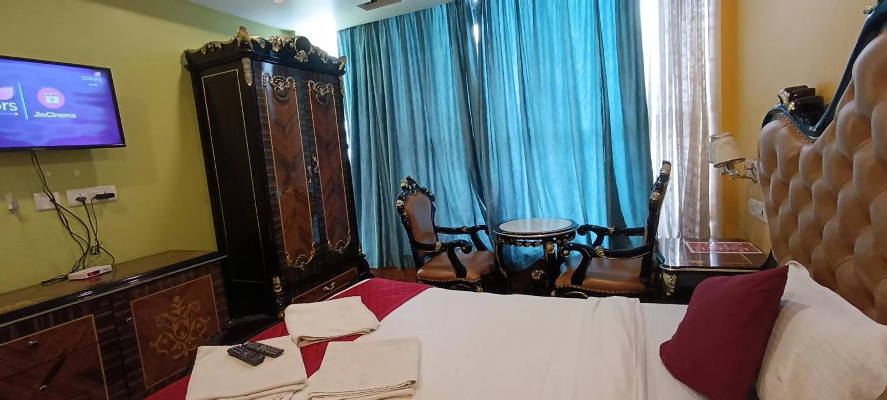 Bed in N k Grand Days