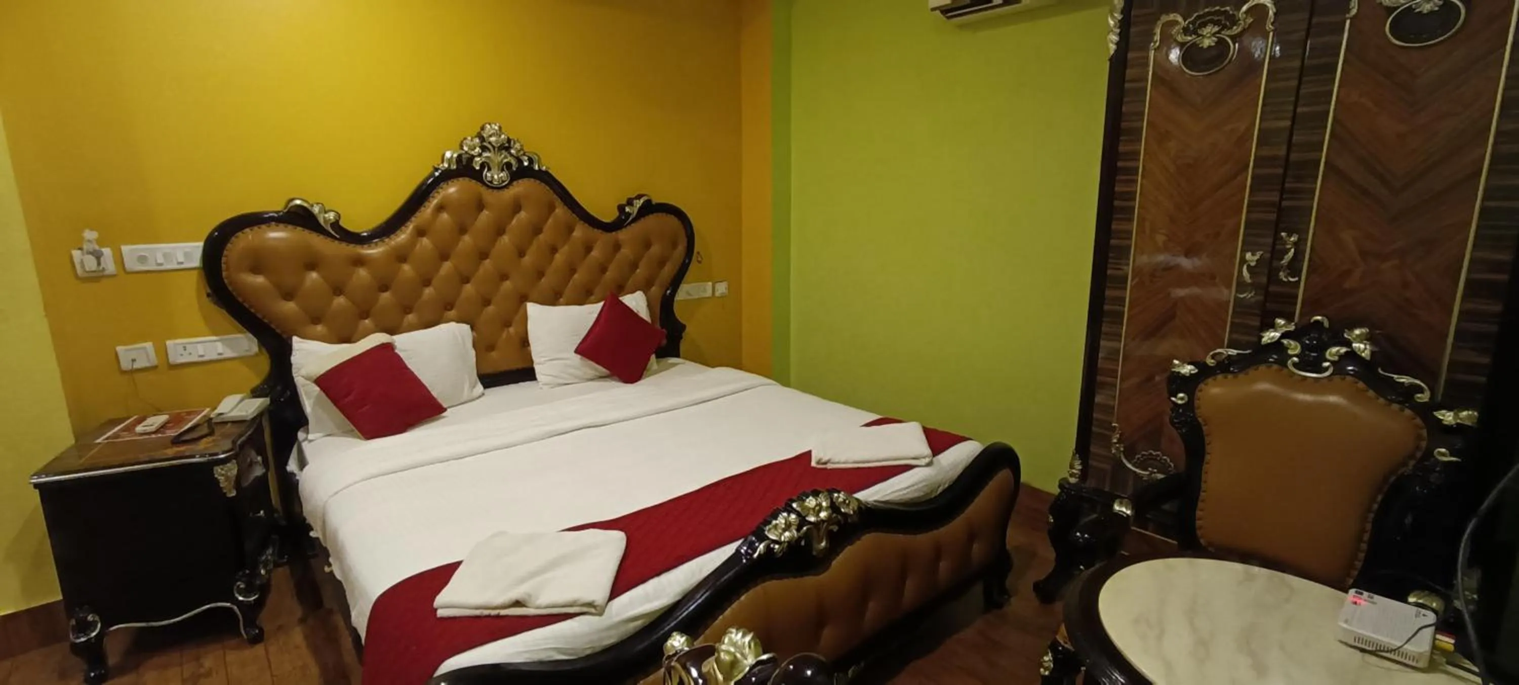 Bed in N k Grand Days