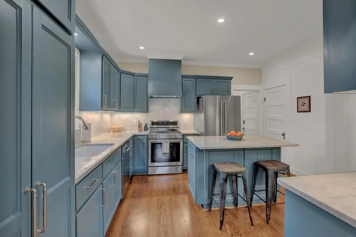 Kitchen or kitchenette in Charming Craftsman Home!-2 BLKS from Main St!