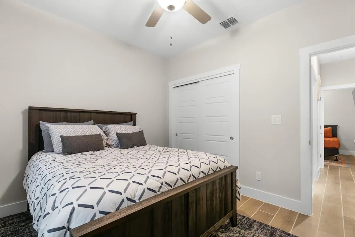 Bed in Pristine 3-bedroom Home Near Canyon Lake!