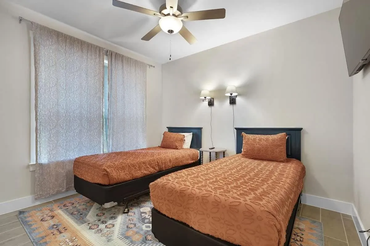 Bed in Pristine 3-bedroom Home Near Canyon Lake!