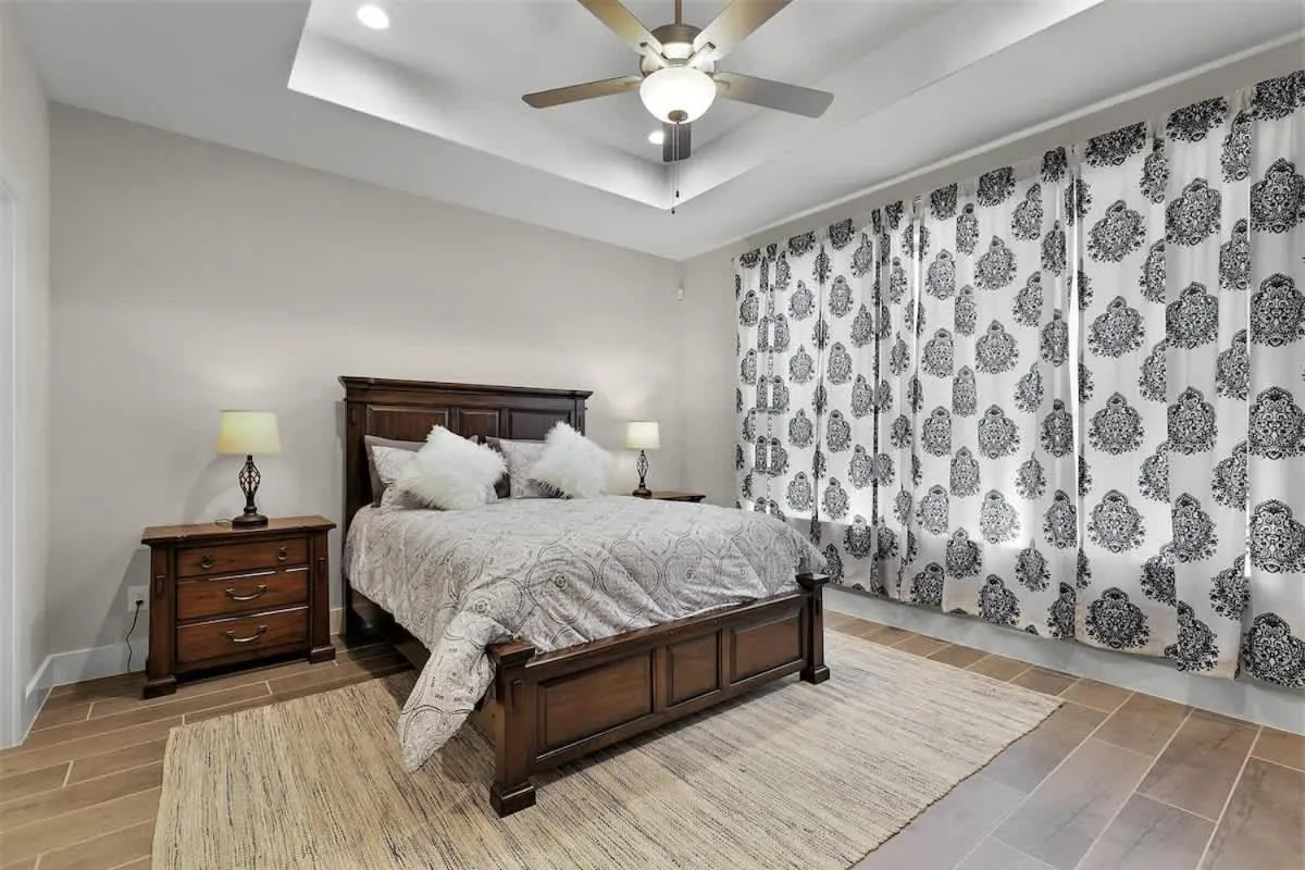 Bed in Pristine 3-bedroom Home Near Canyon Lake!