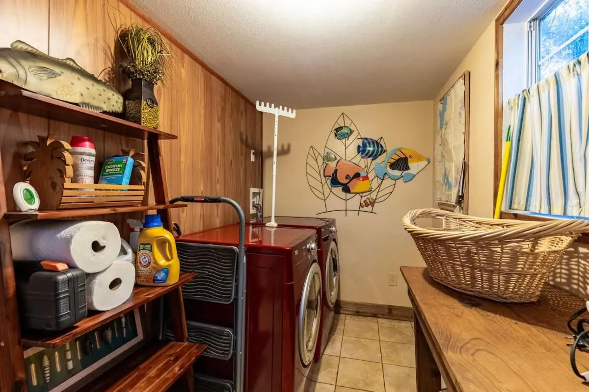 laundry in Red Bird Cabin Studio Retreat