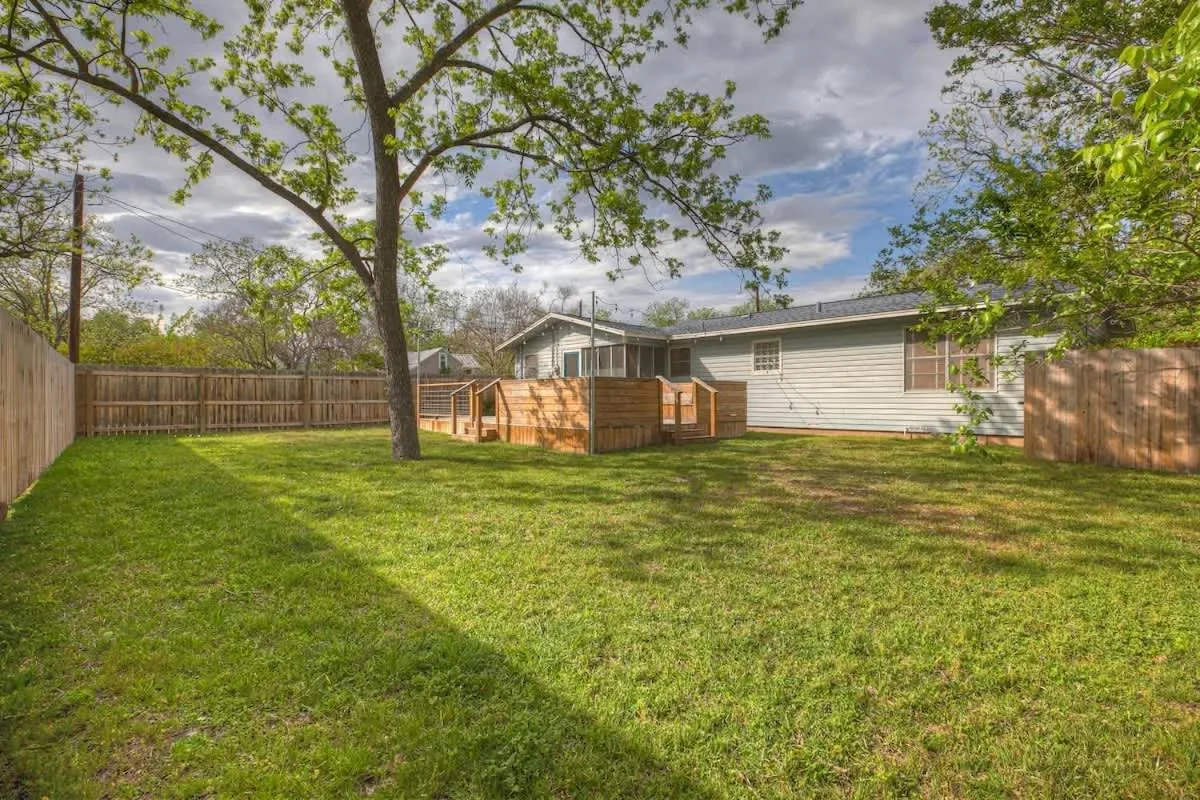 Property building in Gorgeous Bluebonnet House with Deck and Fire Pit