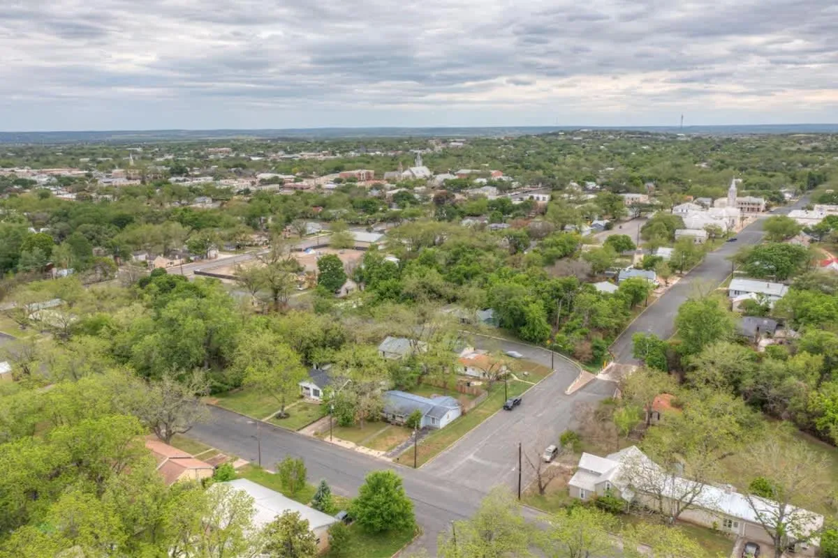 Property building in Gorgeous Bluebonnet House with Deck and Fire Pit