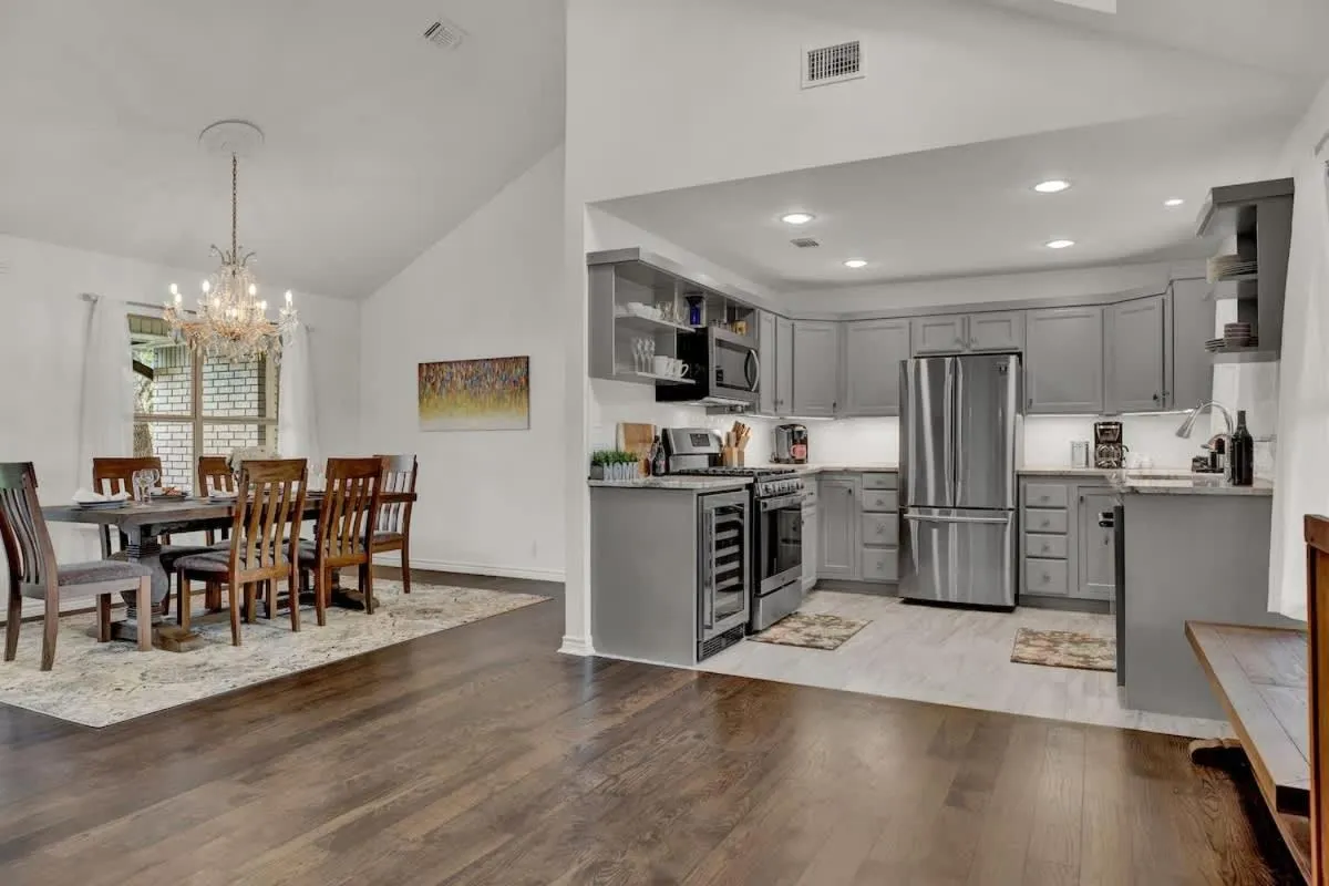 Kitchen or kitchenette in Luxury Haus - GREAT Backyard, Firepit, Bocce Ball!