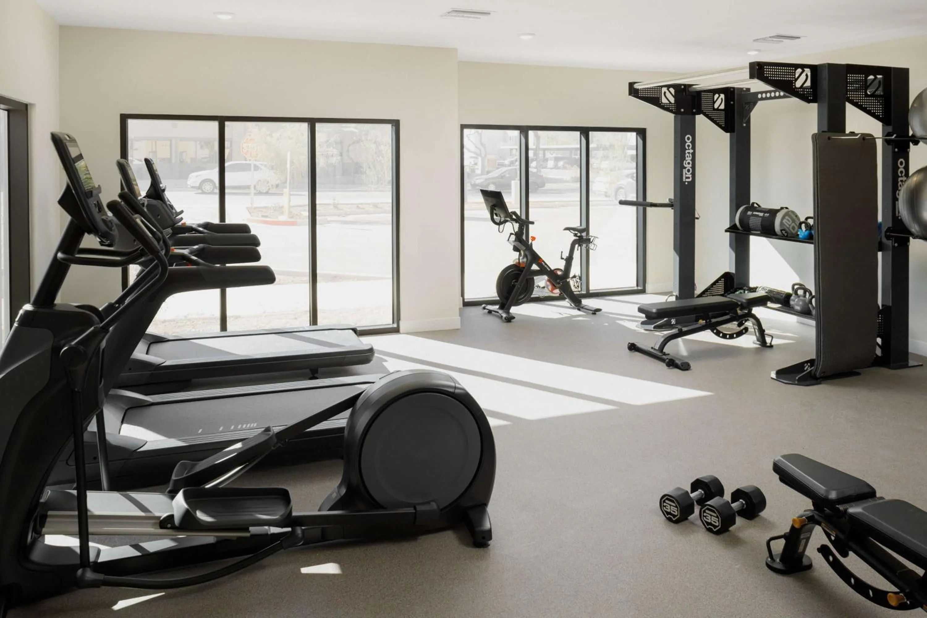 Fitness centre/facilities in WaterWalk Extended Stay by Wyndham Jacksonville Deerwood Pk