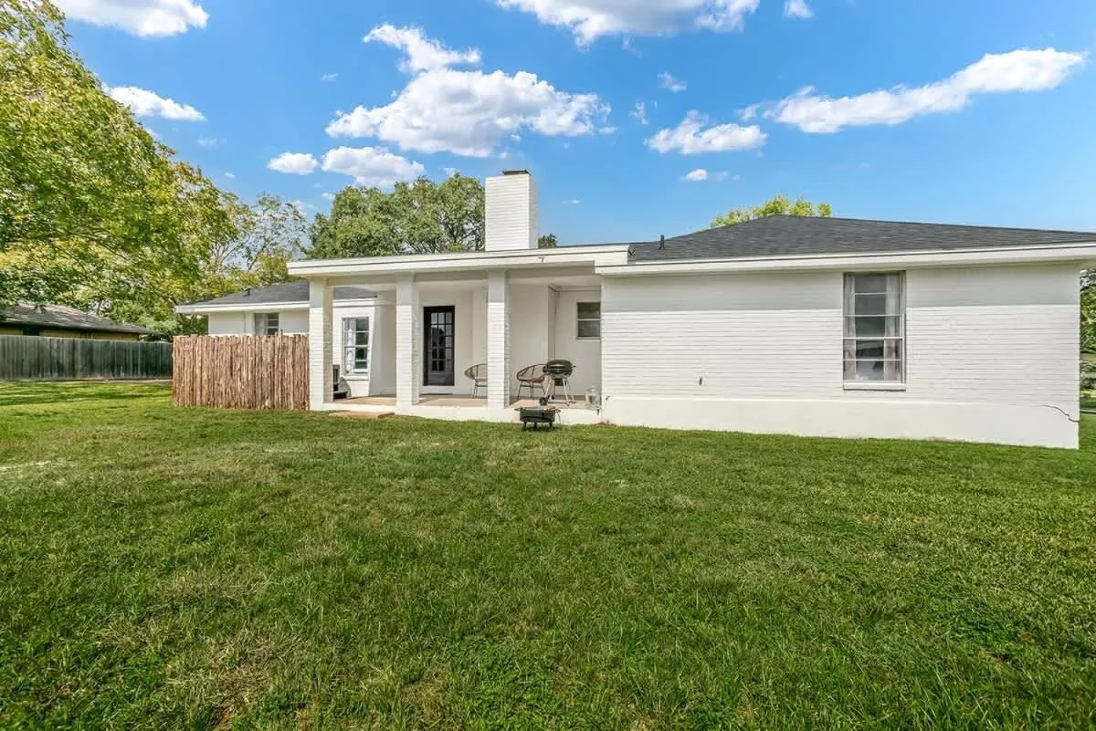 Property building in A Crystal Place Hot Tub 1 Blk off Main St!