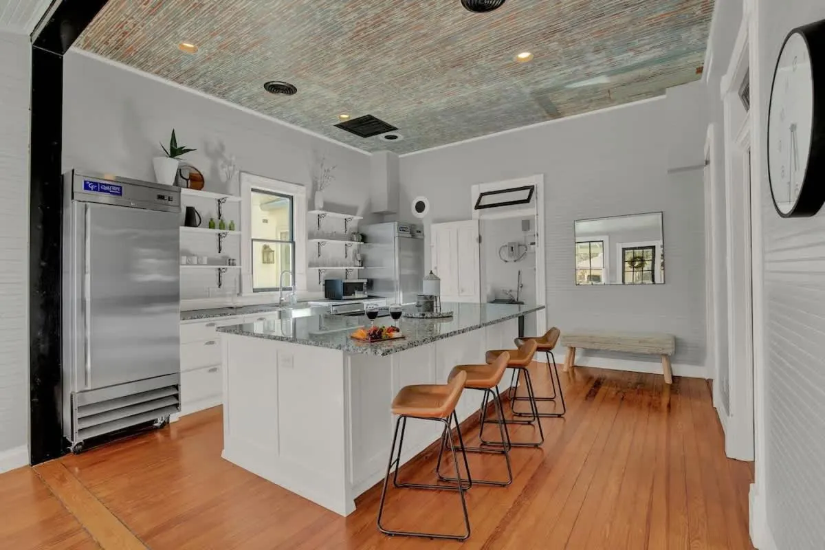 Kitchen or kitchenette in Gorgeous Home 1 Blk from Main with Hot Tub & Fire Pit!