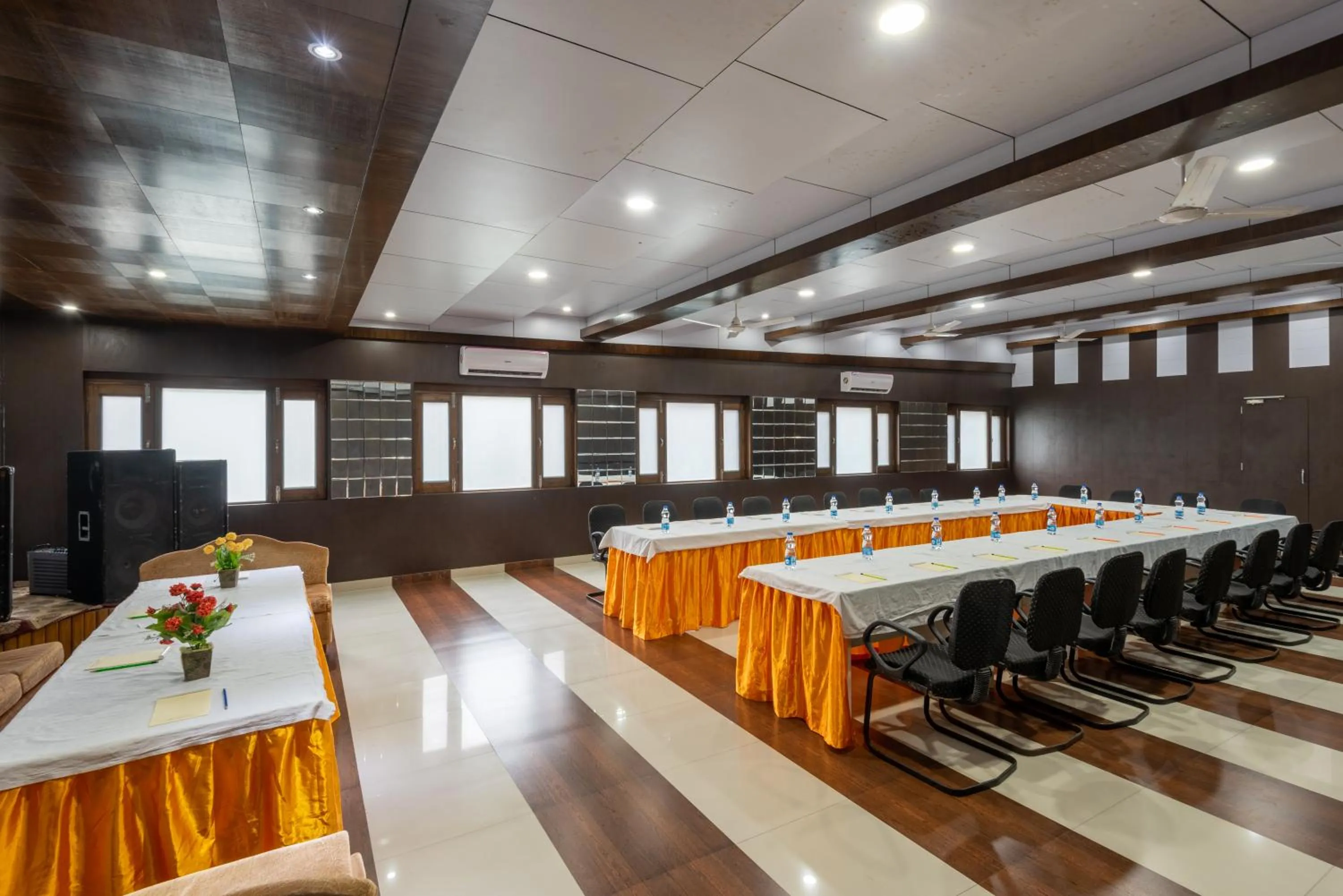 Living room in Meghavan Resort By DLS Hotels