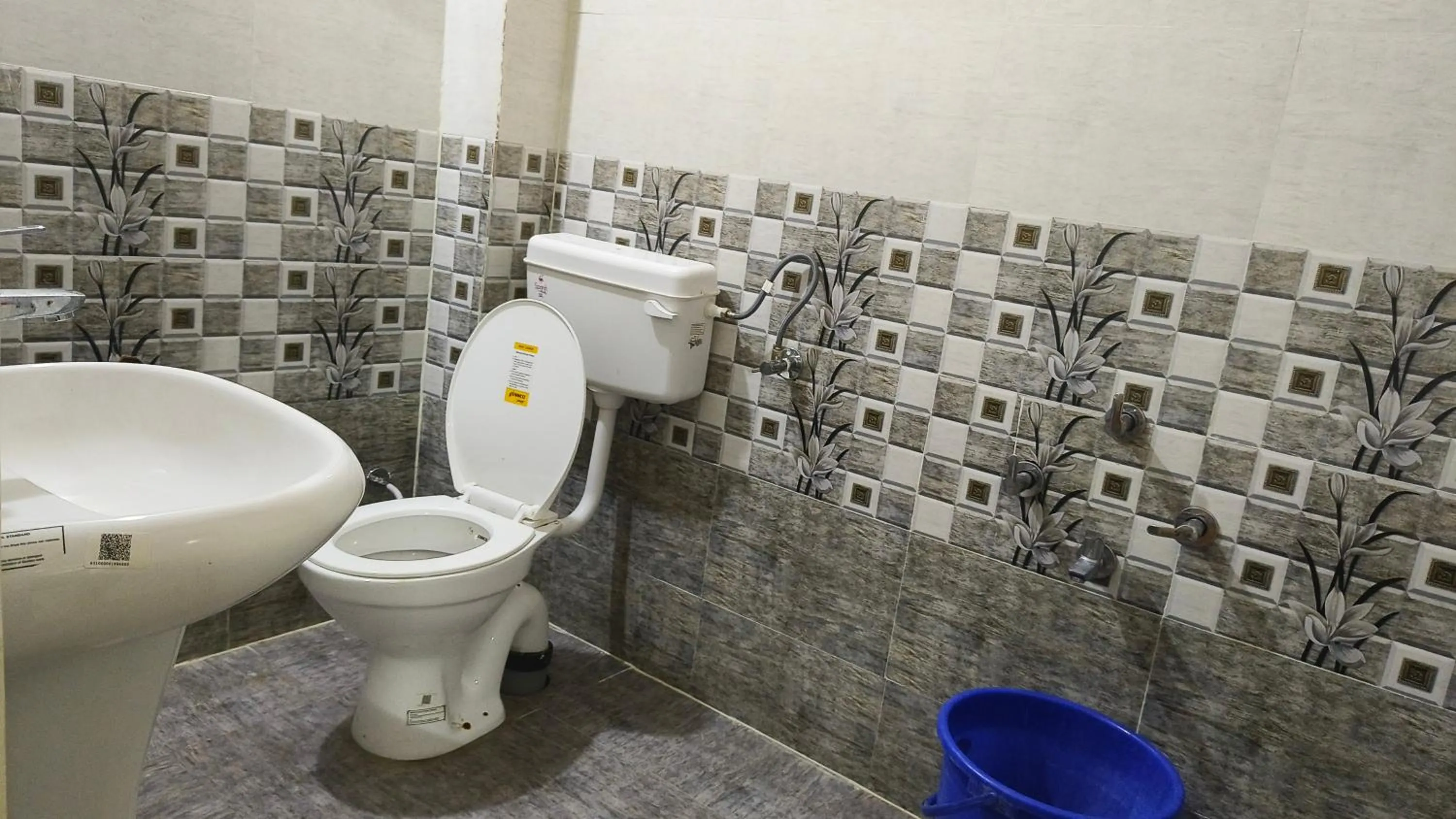 Bathroom in Nain Guest House