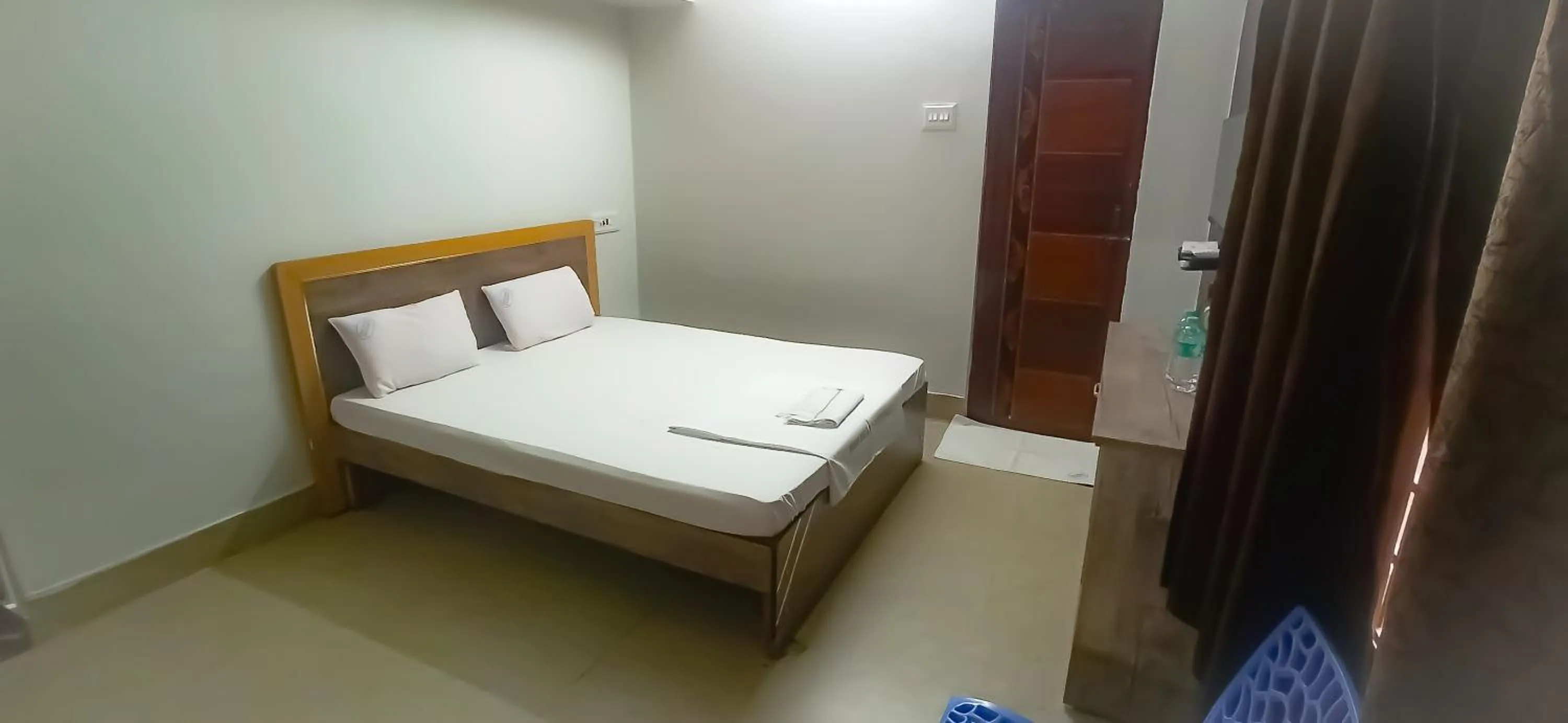 Photo of the whole room, Bed in SAN BEACH RESIDENCY