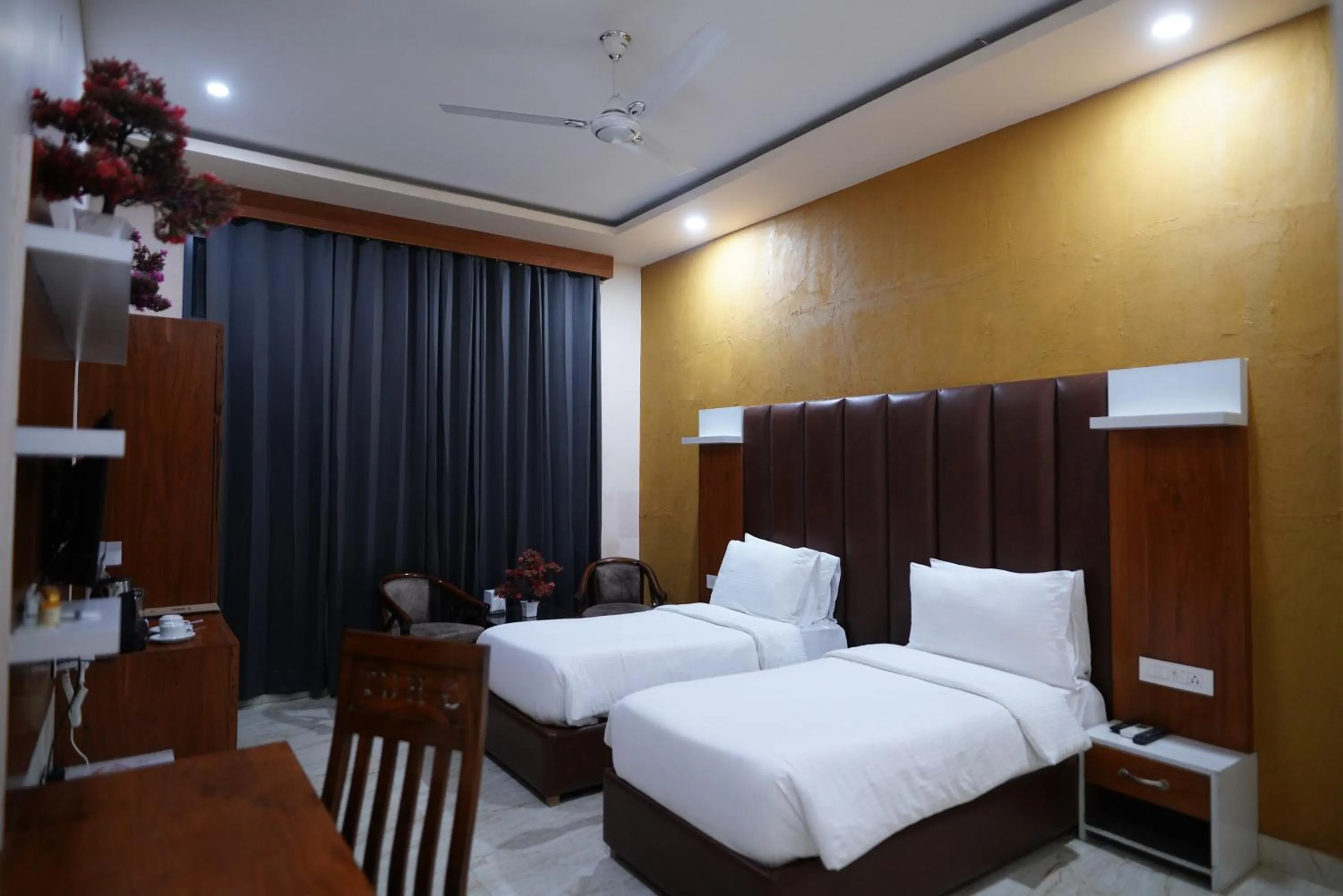 Property building in Golden Hut, Derabassi