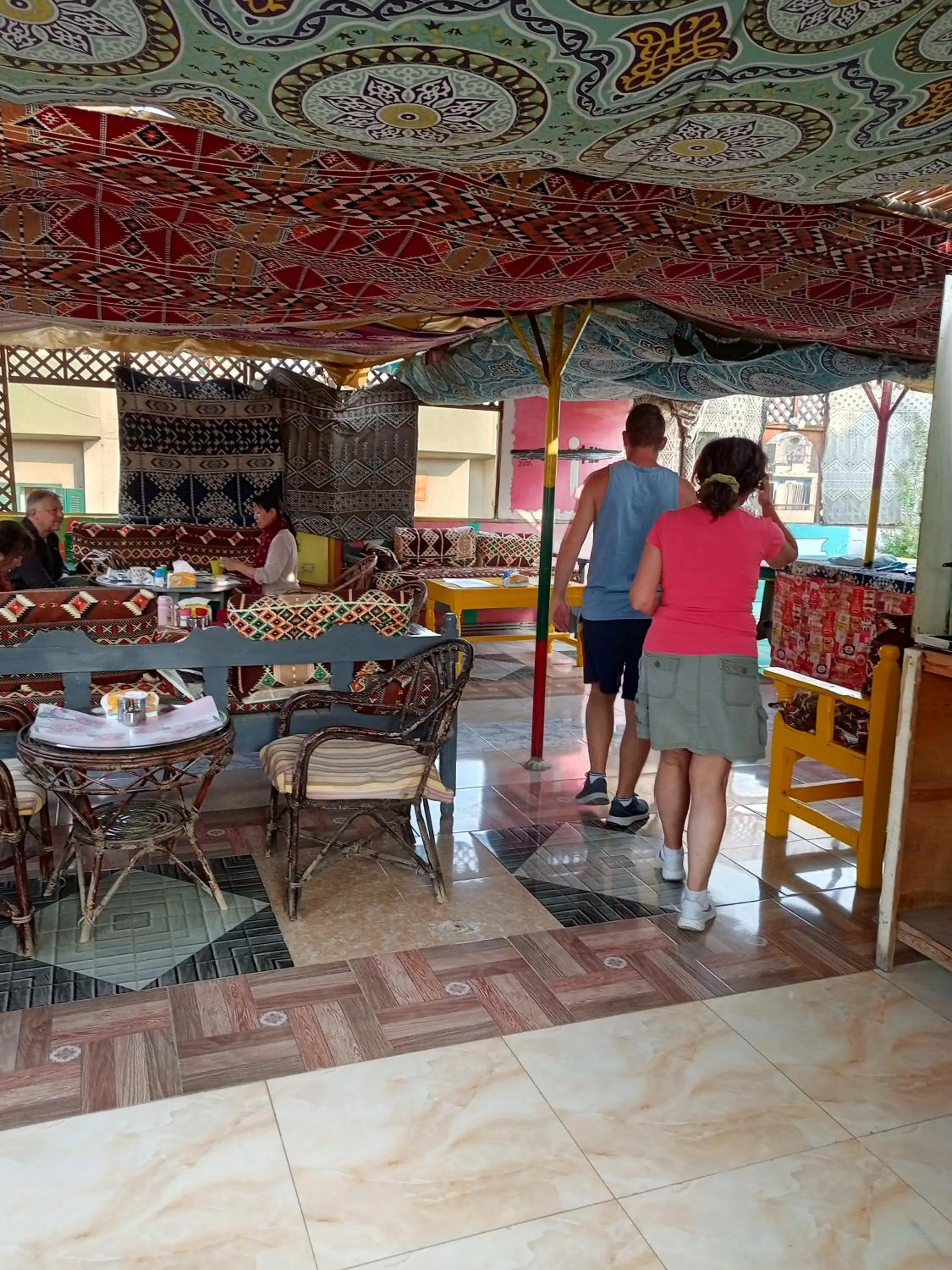 Restaurant/places to eat in Bob Marley Peace hotel luxor