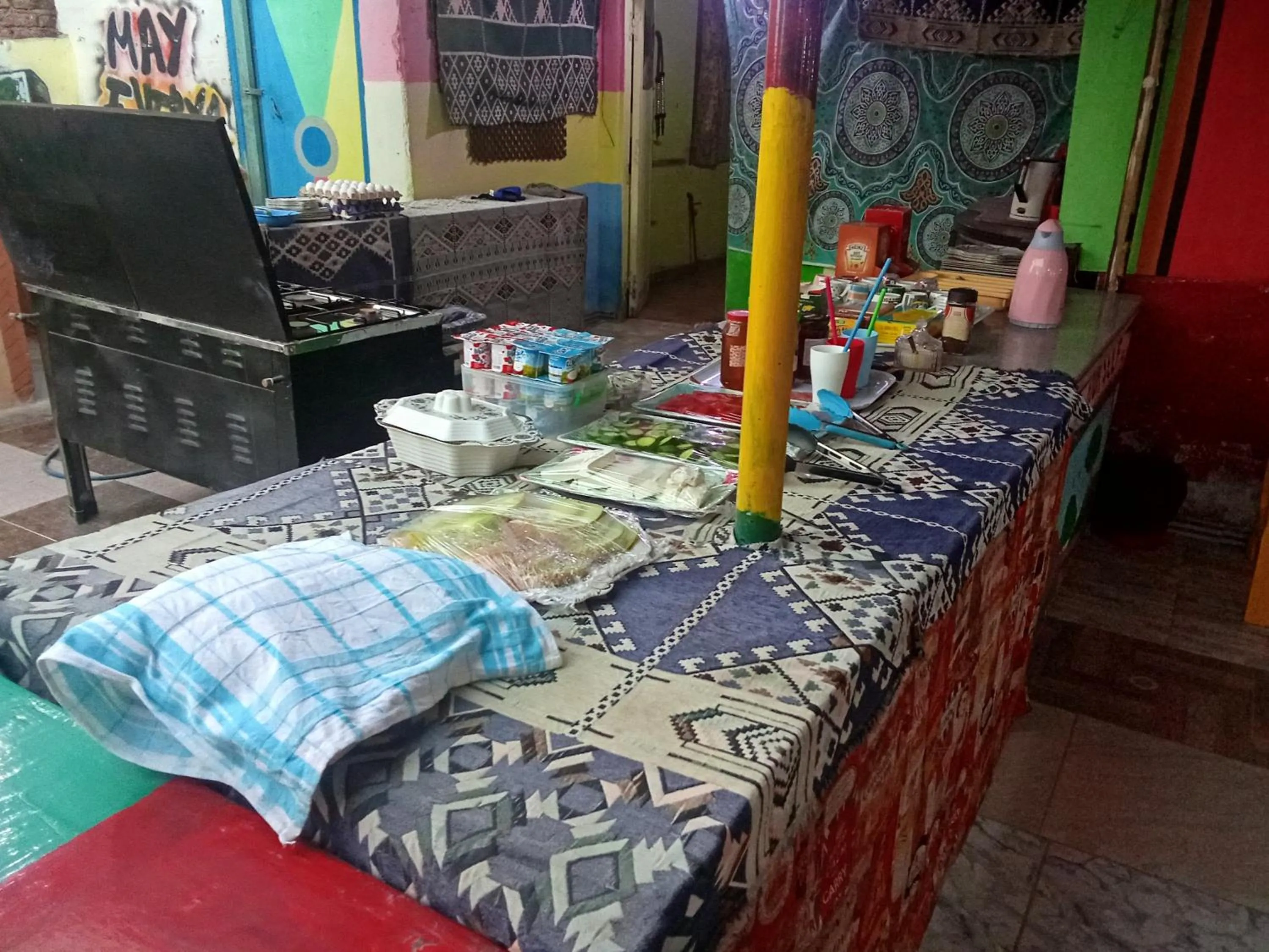 Restaurant/places to eat in Bob Marley Peace hotel luxor