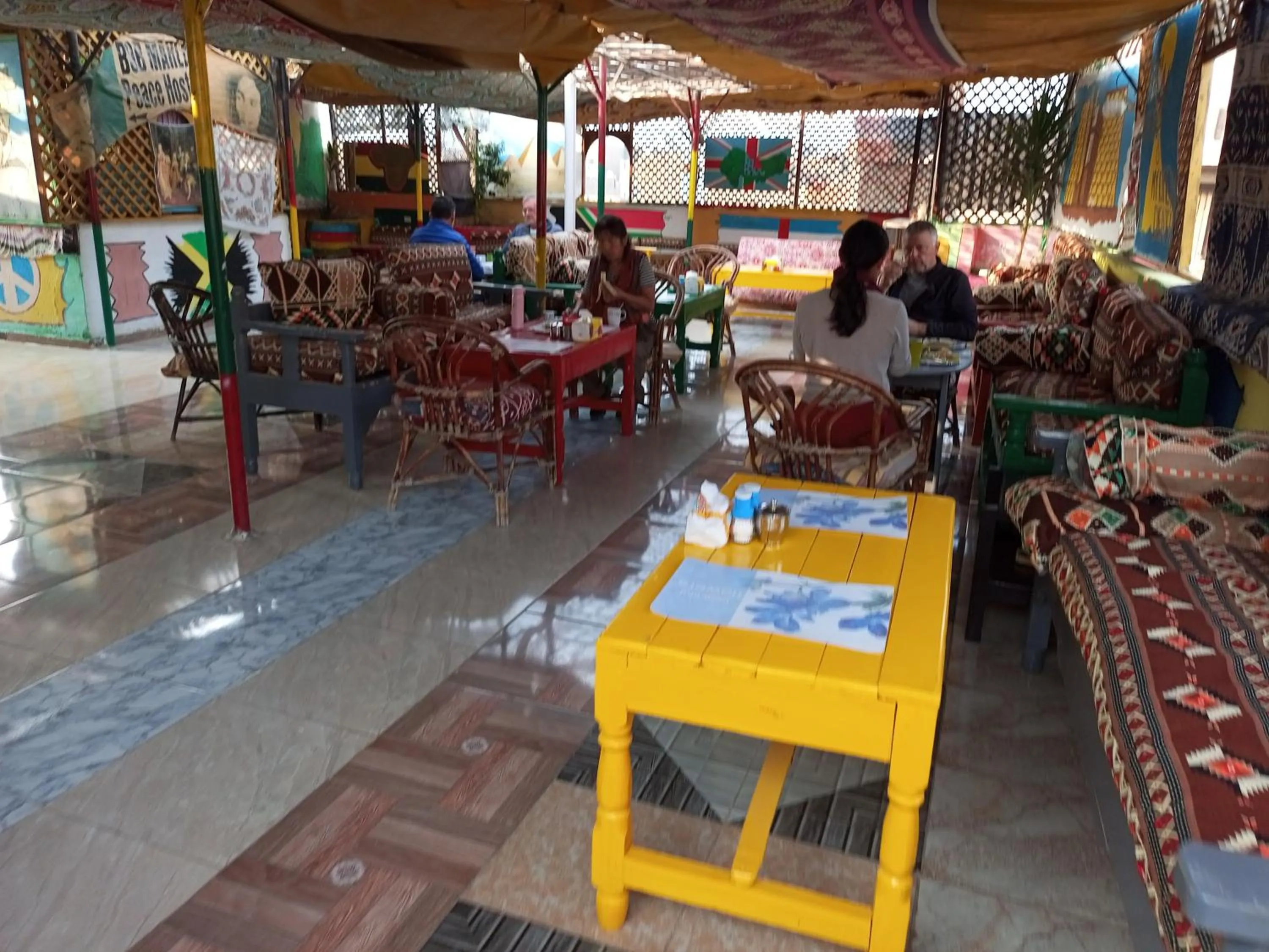 Restaurant/places to eat in Bob Marley Peace hotel luxor