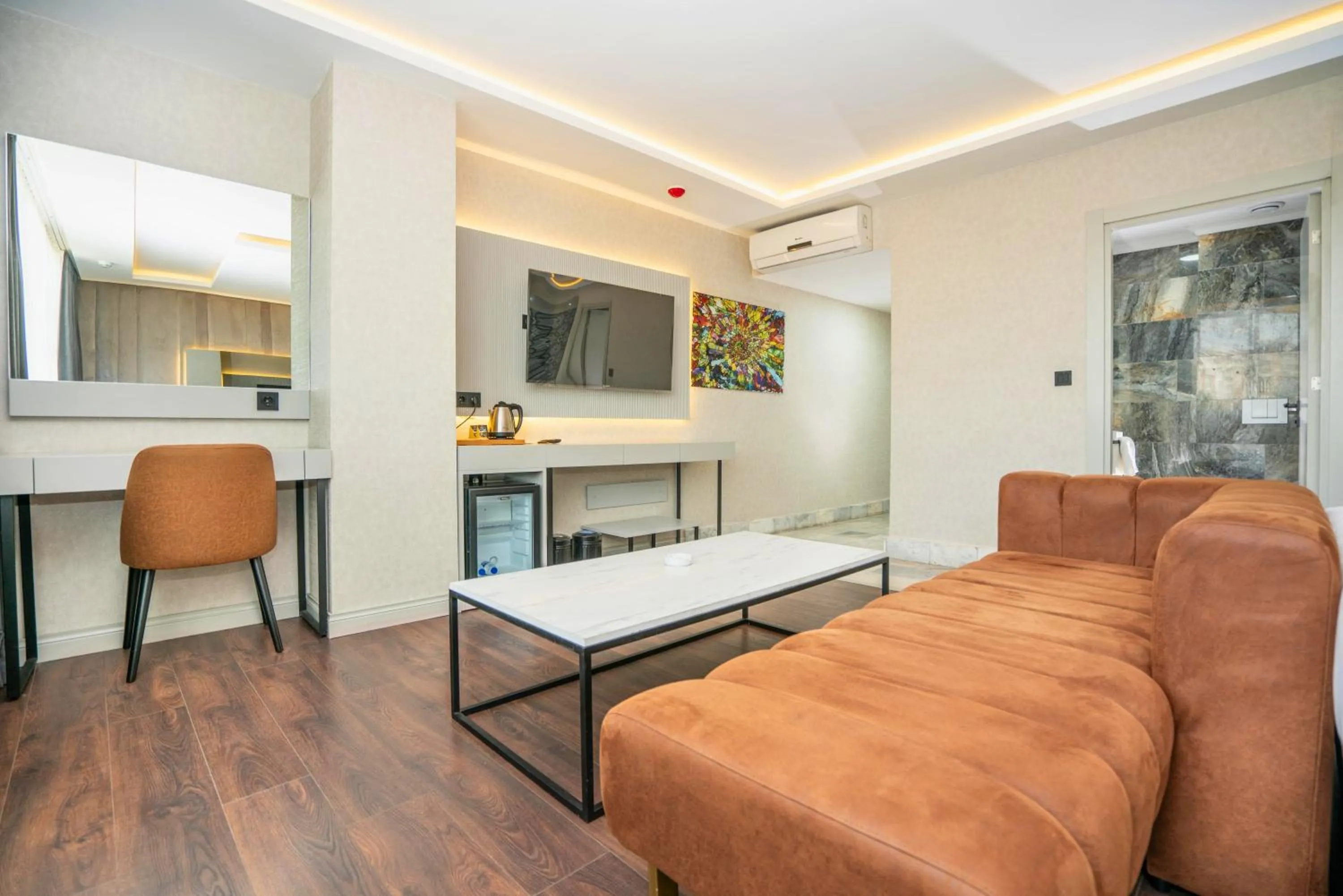 TV and multimedia in 216 Station Suite Gebze