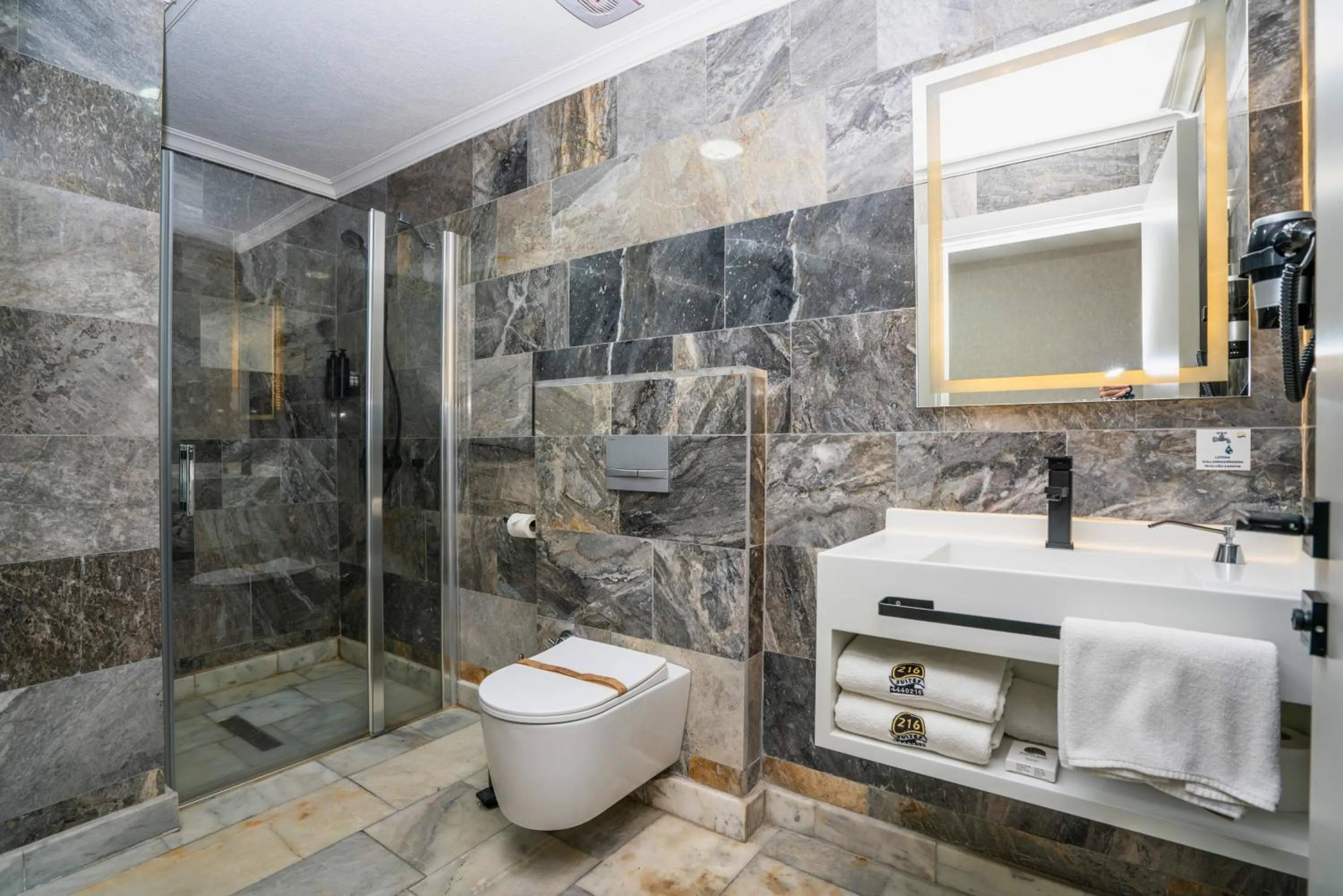 Shower in 216 Station Suite Gebze