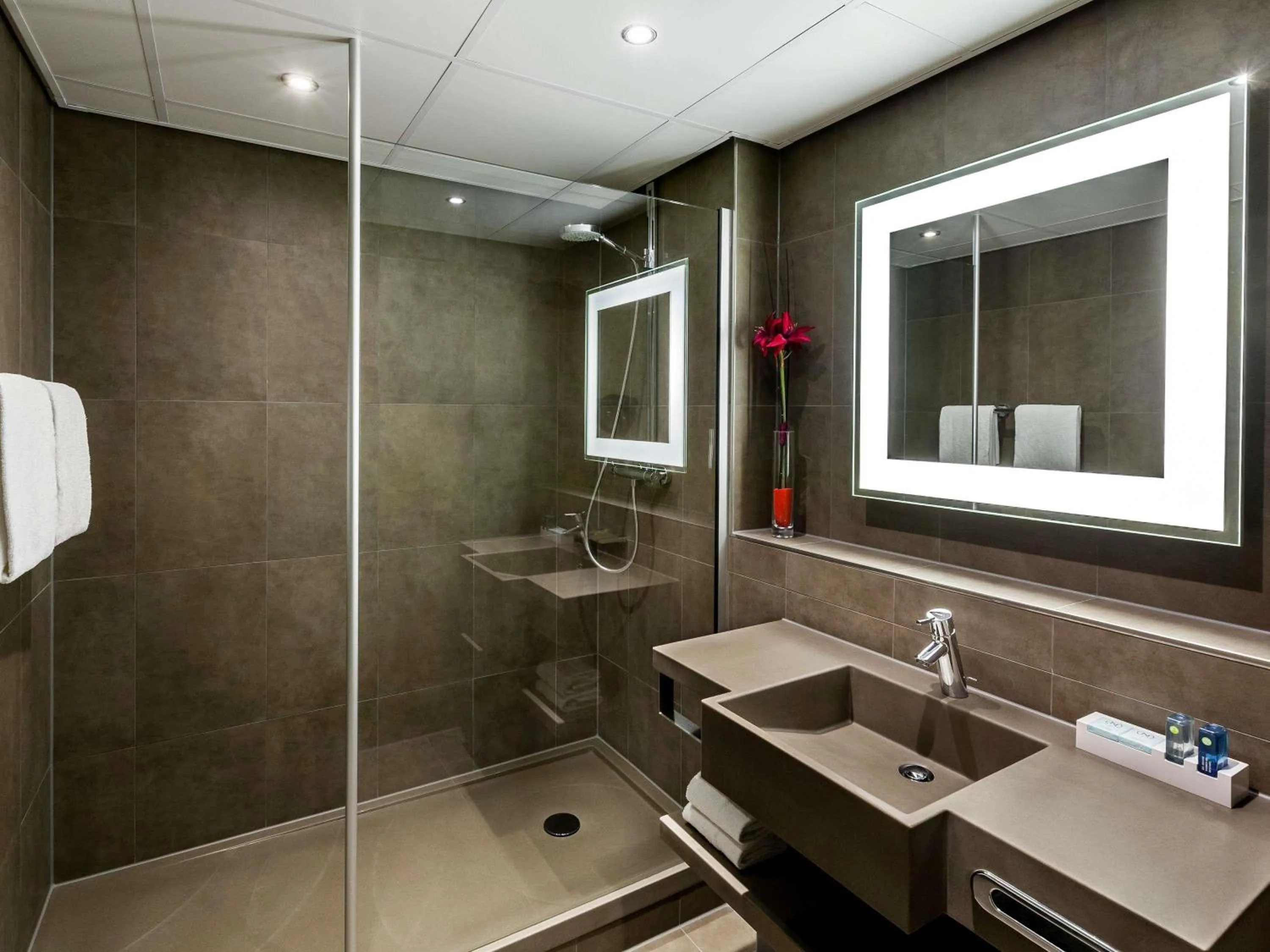 Bedroom in Novotel Den Haag World Forum