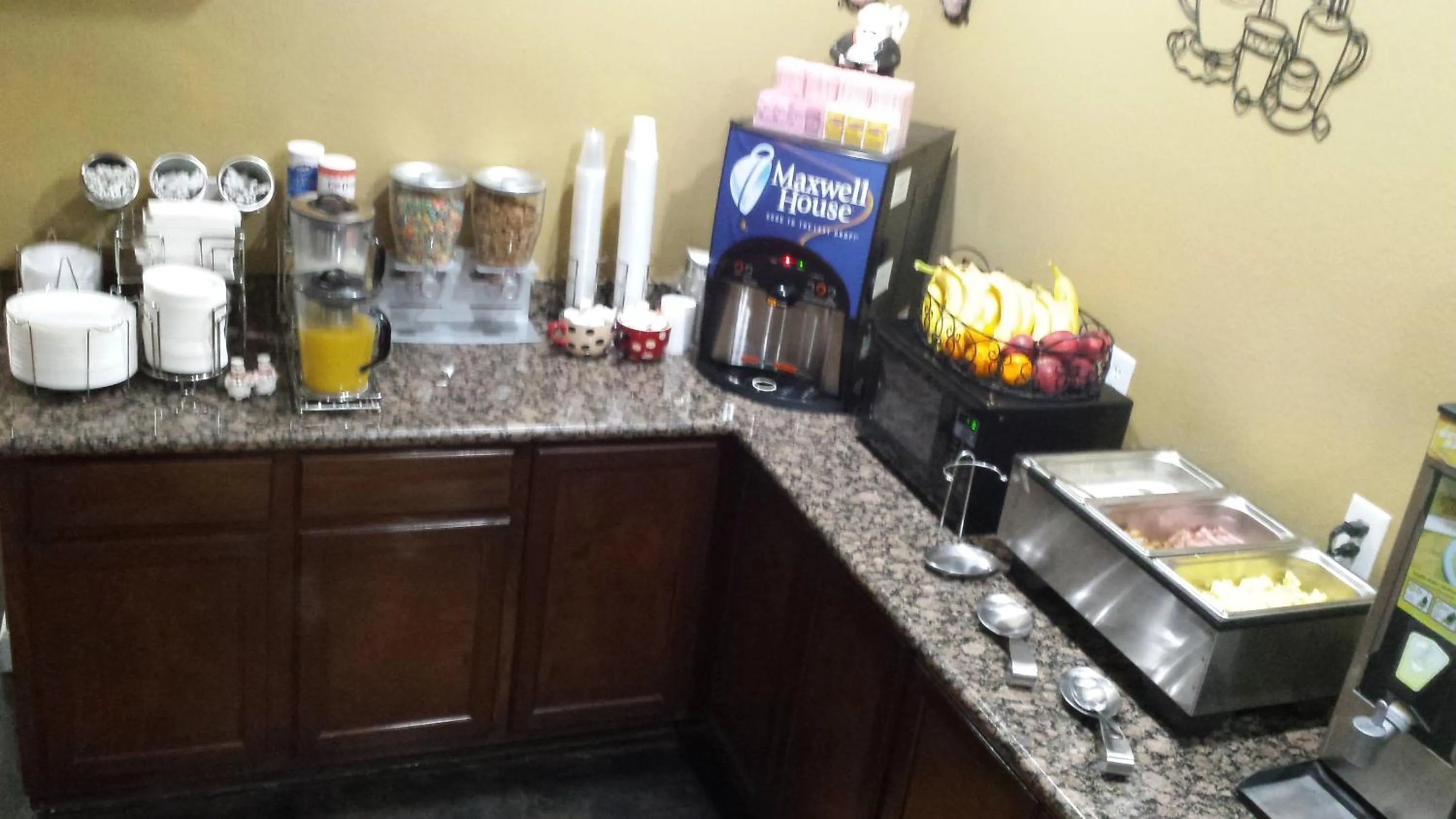 Food and drinks in Black Gold Inn