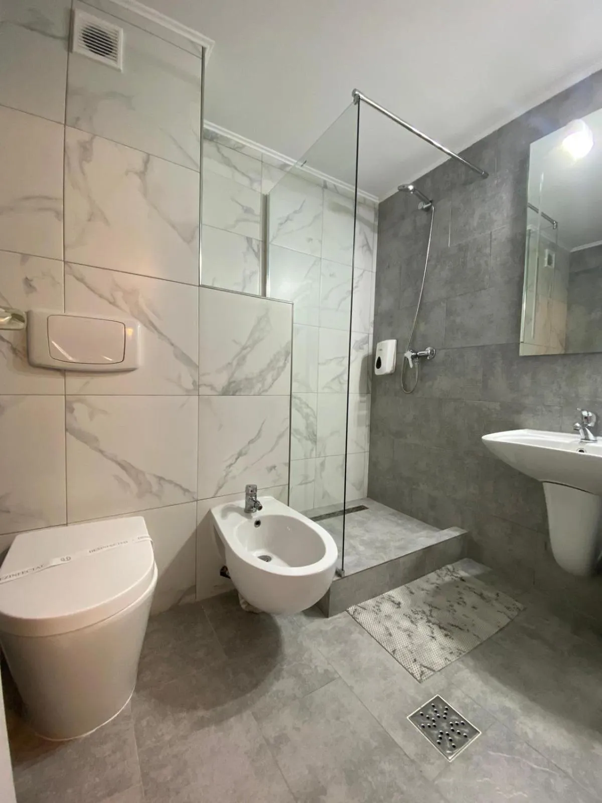 Shower in Hotel Stadion