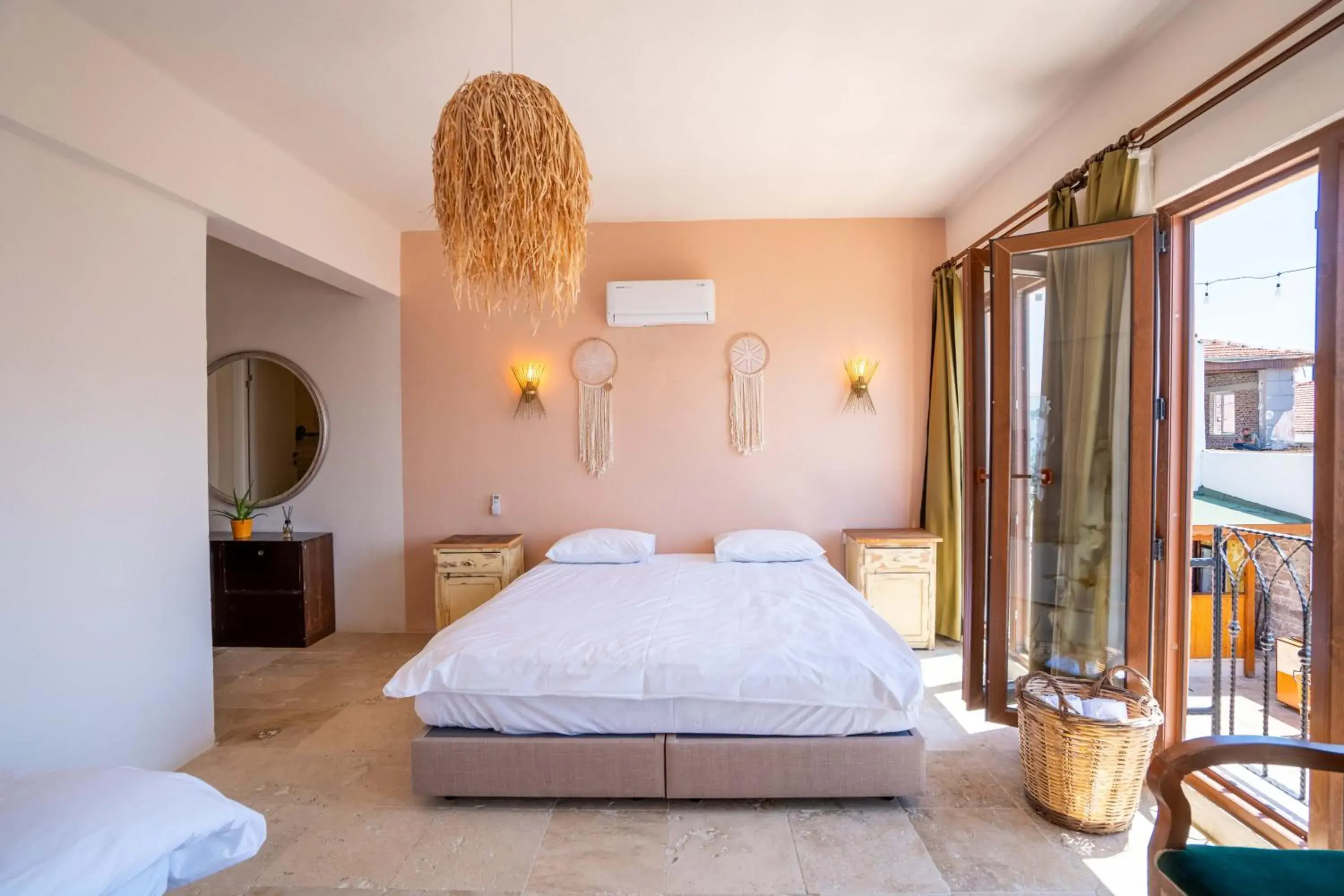 Deluxe Triple Room with Sea View in CasaLyma Ayvalık Deluxe Triple Room with Sea View in CasaLyma Ayvalık