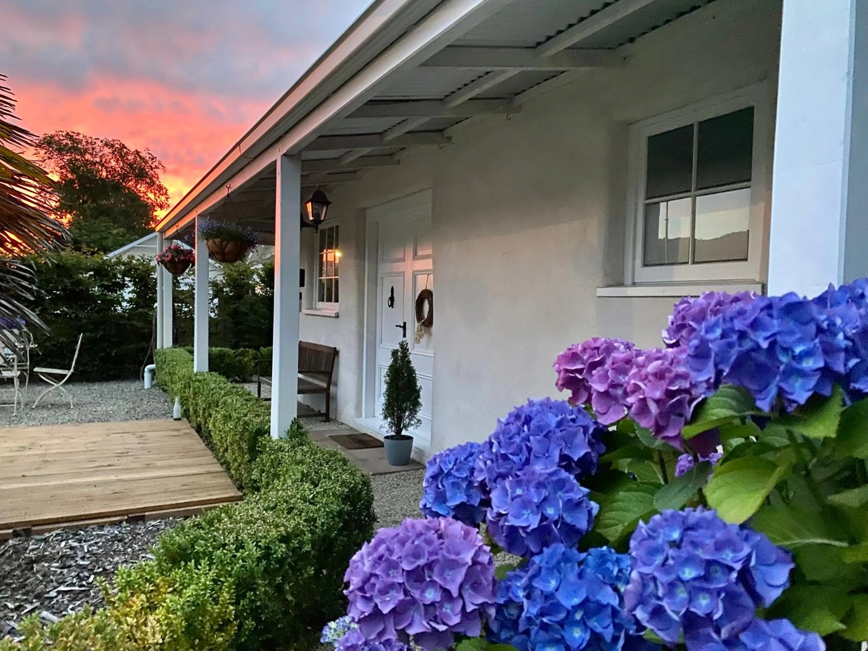 Facade/entrance in Woodstock Suite